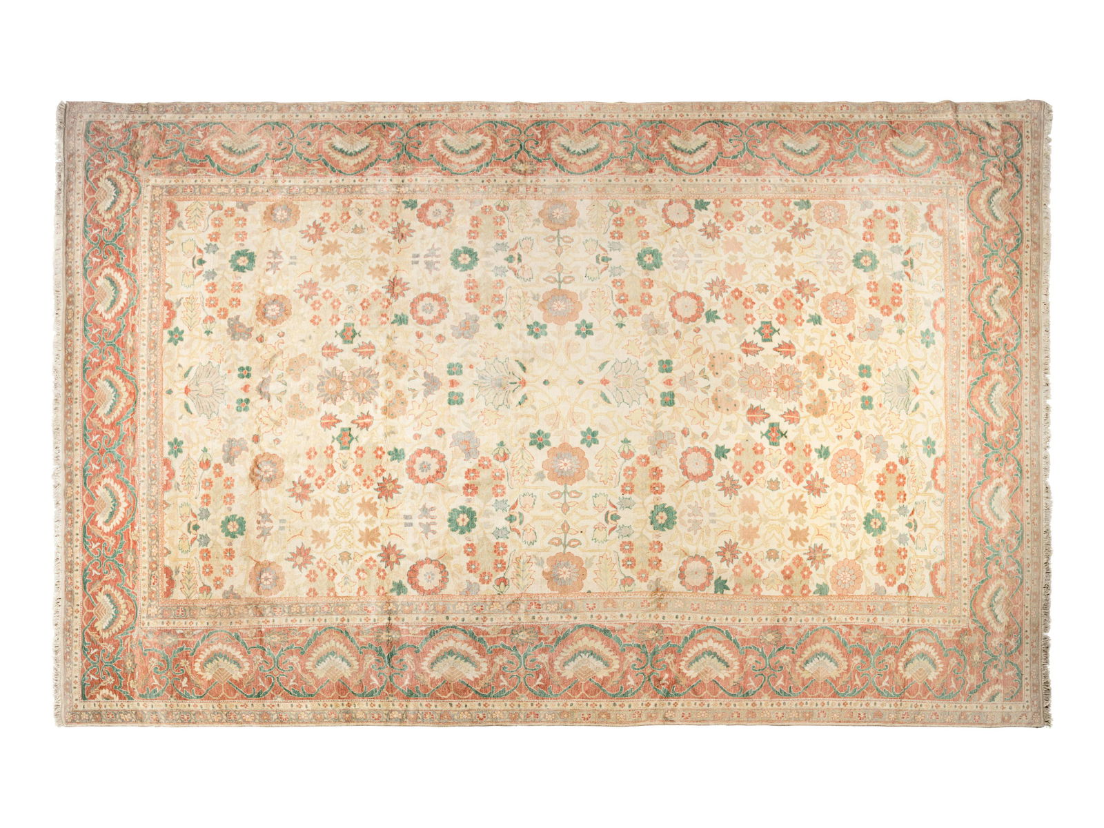 A Sultanabad Style Wool Rug (1 of 1)