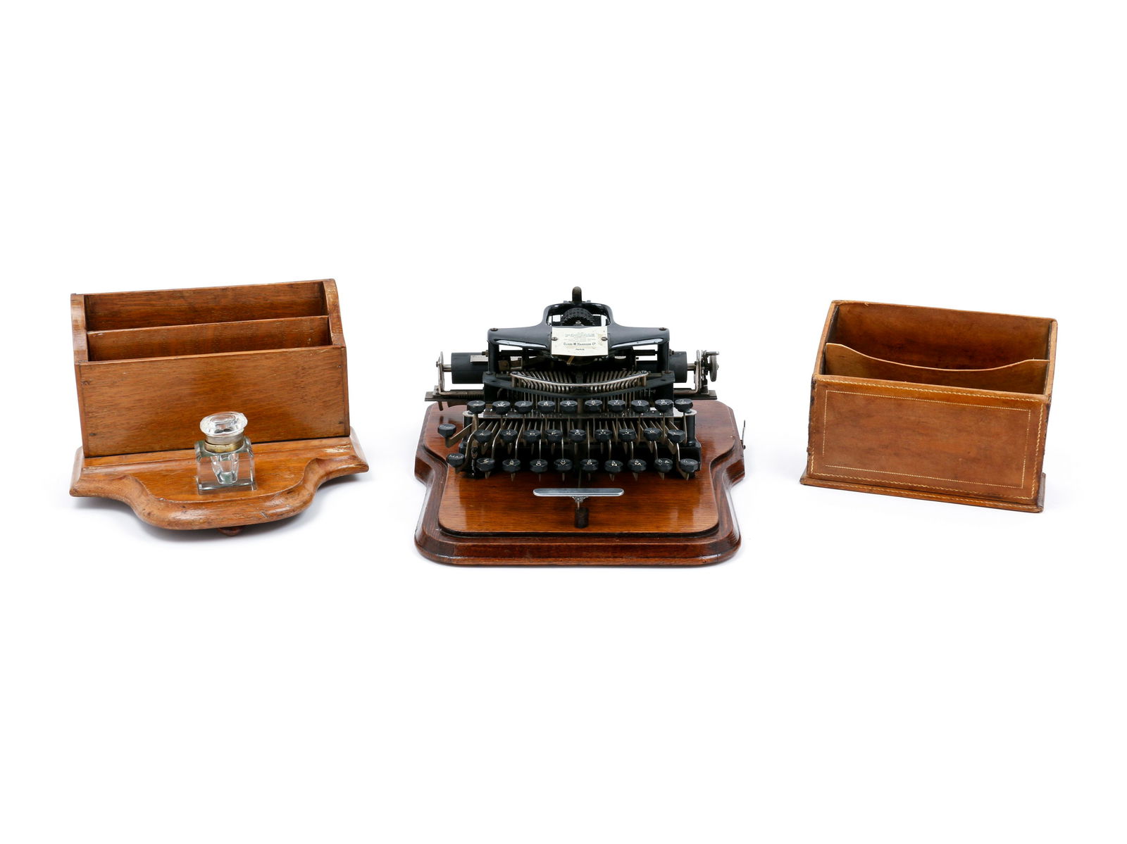 A Postal No. 5 Typewriter with a  Wood Case (1 of 5)