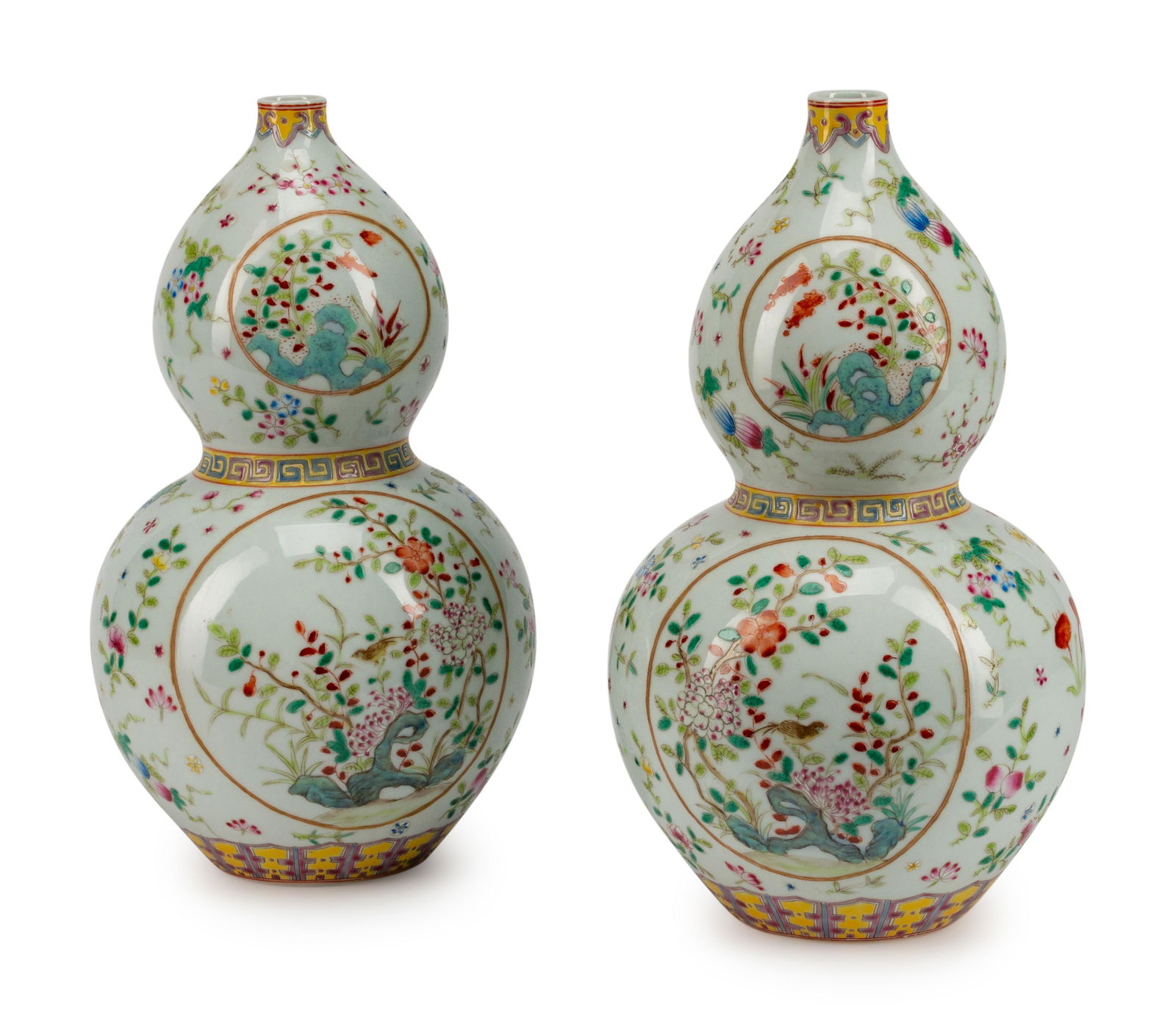 A Pair of Chinese Export Porcelain Vases (1 of 1)