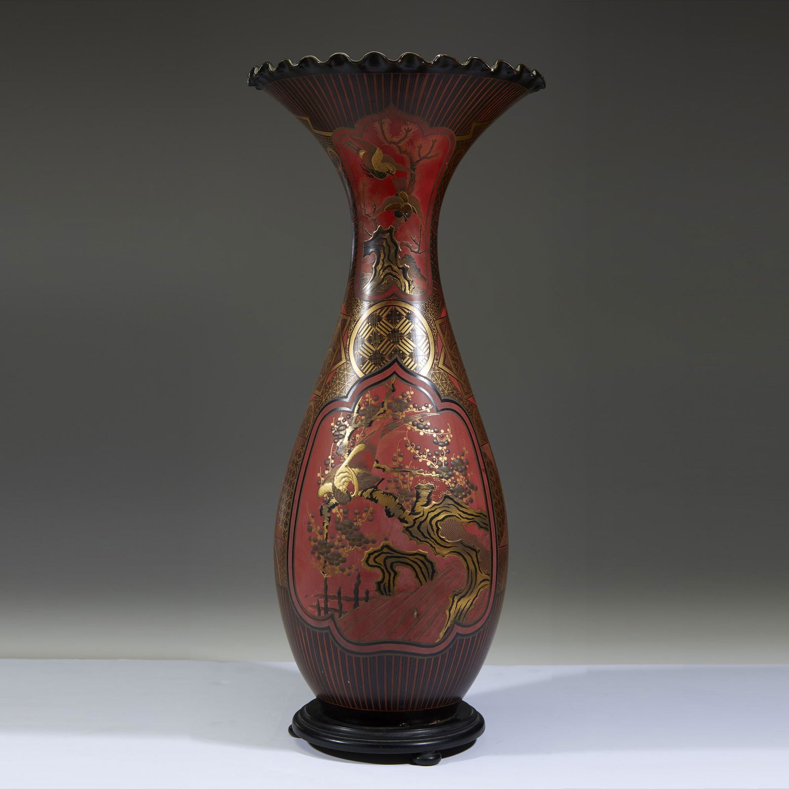 A large Japanese lacquered Arita porcelain vase, Meiji (1 of 3)