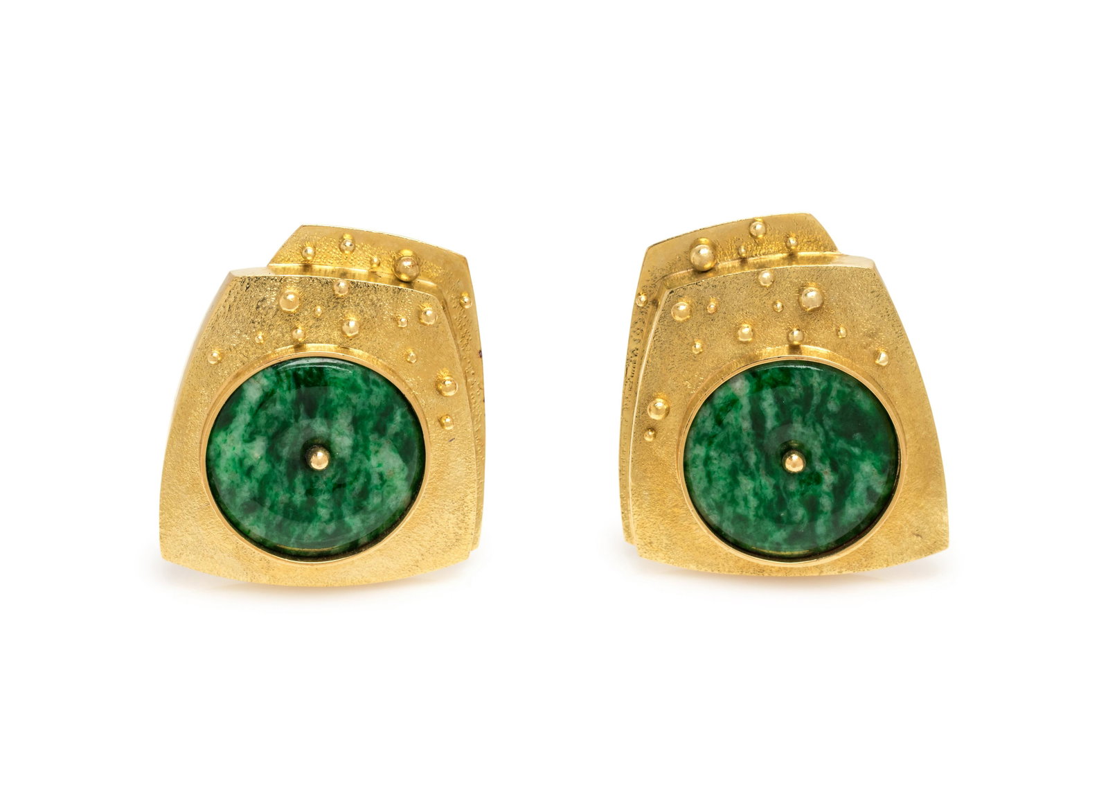 RICHARD KIMBALL, YELLOW GOLD AND JADEITE EARCLIPS: RICHARD KIMBALL, YELLOW GOLD AND JADEITE EARCLIPS Consisting of brushed gold earclips containing two round jade plaques measuring approximately 18.00 mm in diameter, posts with clip backs. Stamp: (mak