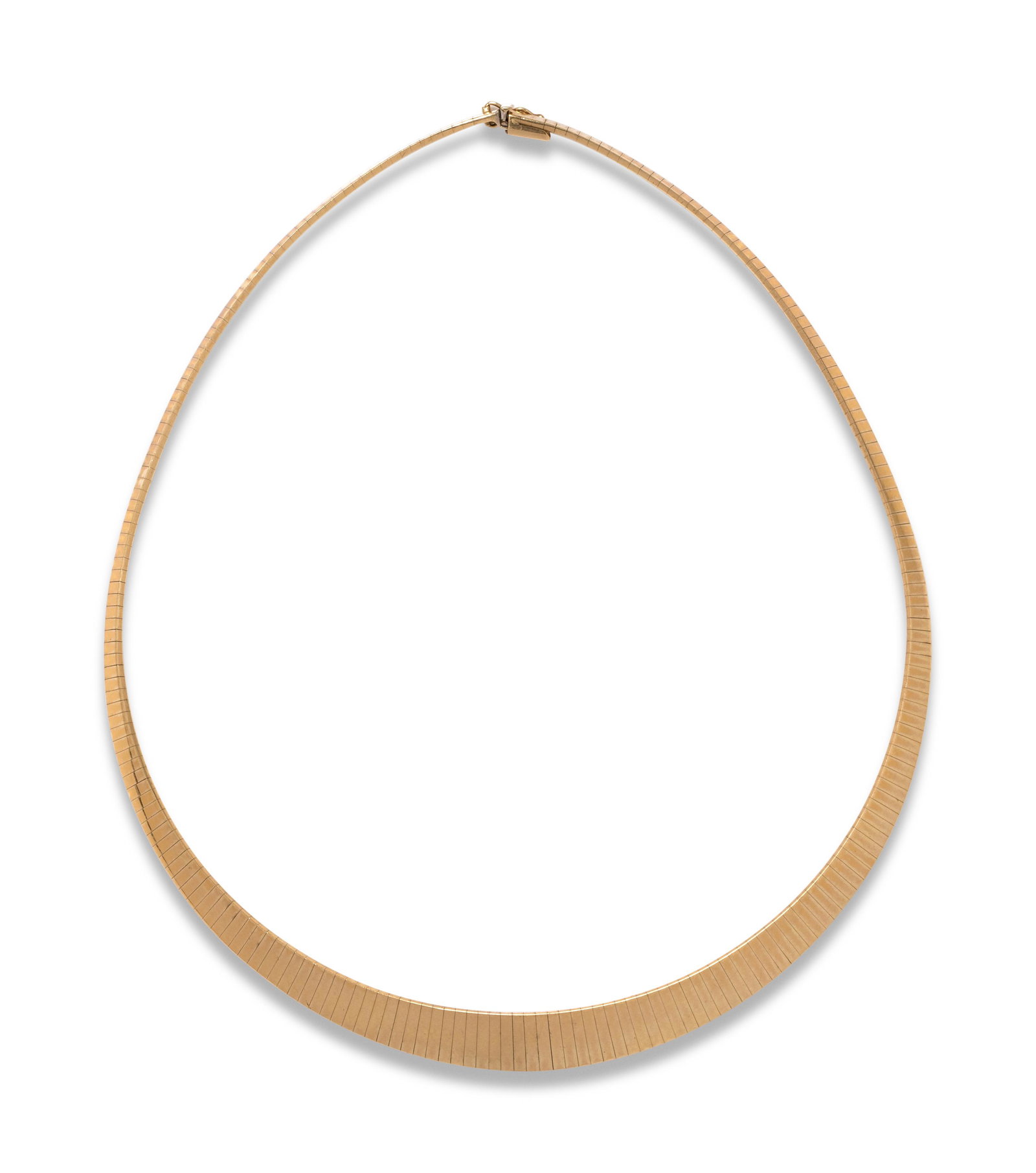 YELLOW GOLD COLLAR NECKLACE: YELLOW GOLD COLLAR NECKLACE Consisting of a graduating omega chain necklace measuring approximately 4.00-9.50 mm wide. Stamp: ITALY 14Kt Aurafin. 22.75 dwt.
