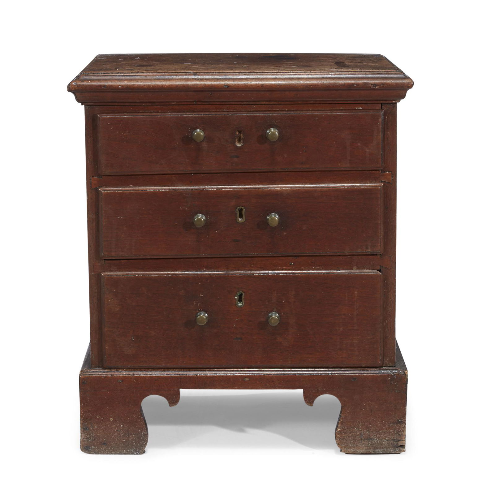 Diminutive Chippendale walnut chest of drawers, (1 of 1)
