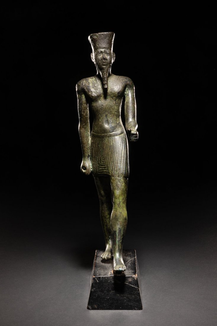 An Egyptian Bronze Figure of Amun (1 of 1)
