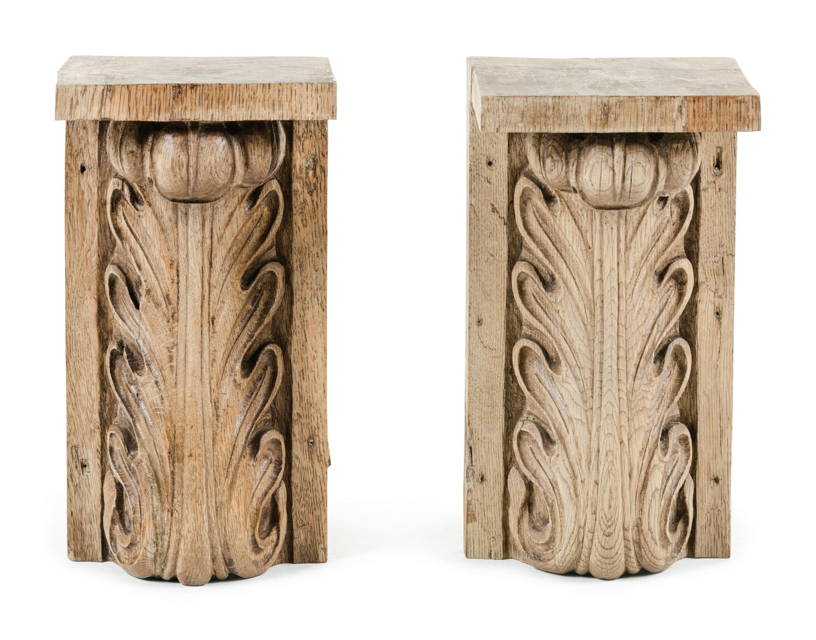 A Pair of Continental Carved Oak Brackets (1 of 1)