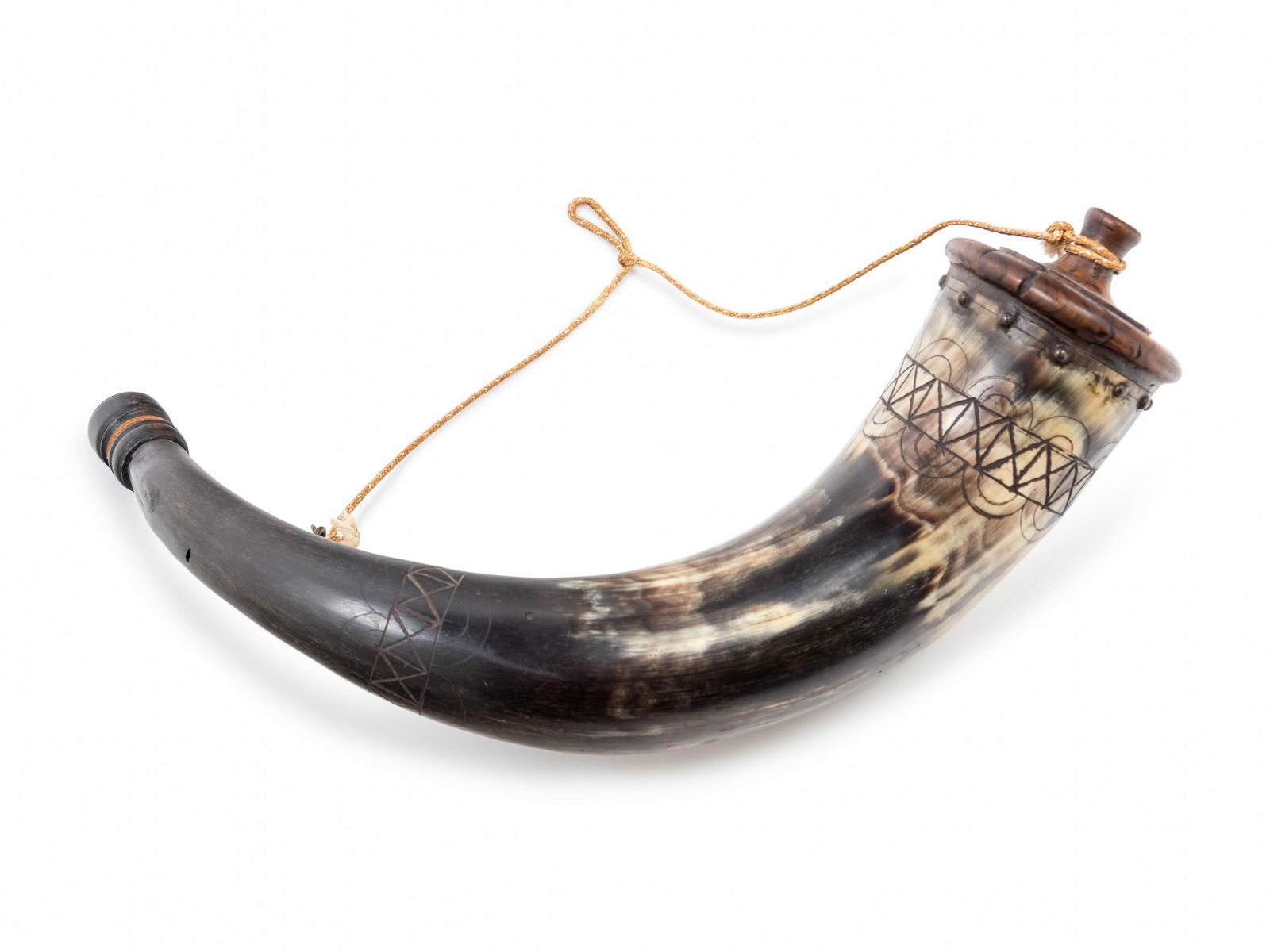 An American Geometric Carved Powder Horn Length 12 (1 of 2)