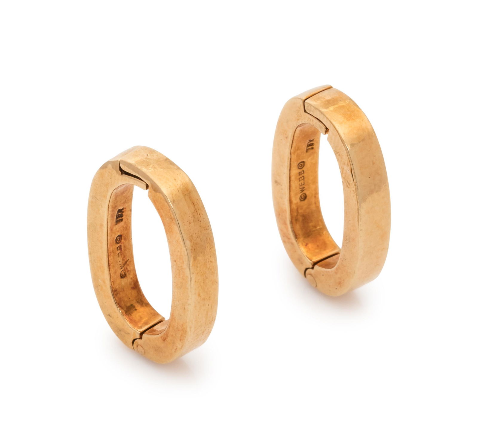 DAVID WEBB, YELLOW GOLD CUFFLINKS: DAVID WEBB, YELLOW GOLD CUFFLINKS Designed as oval shape links with hammered finish. Stamp: WEBB 18K. 11.90 dwt. Accompanied by a David Webb box. Property from a Texas Collection