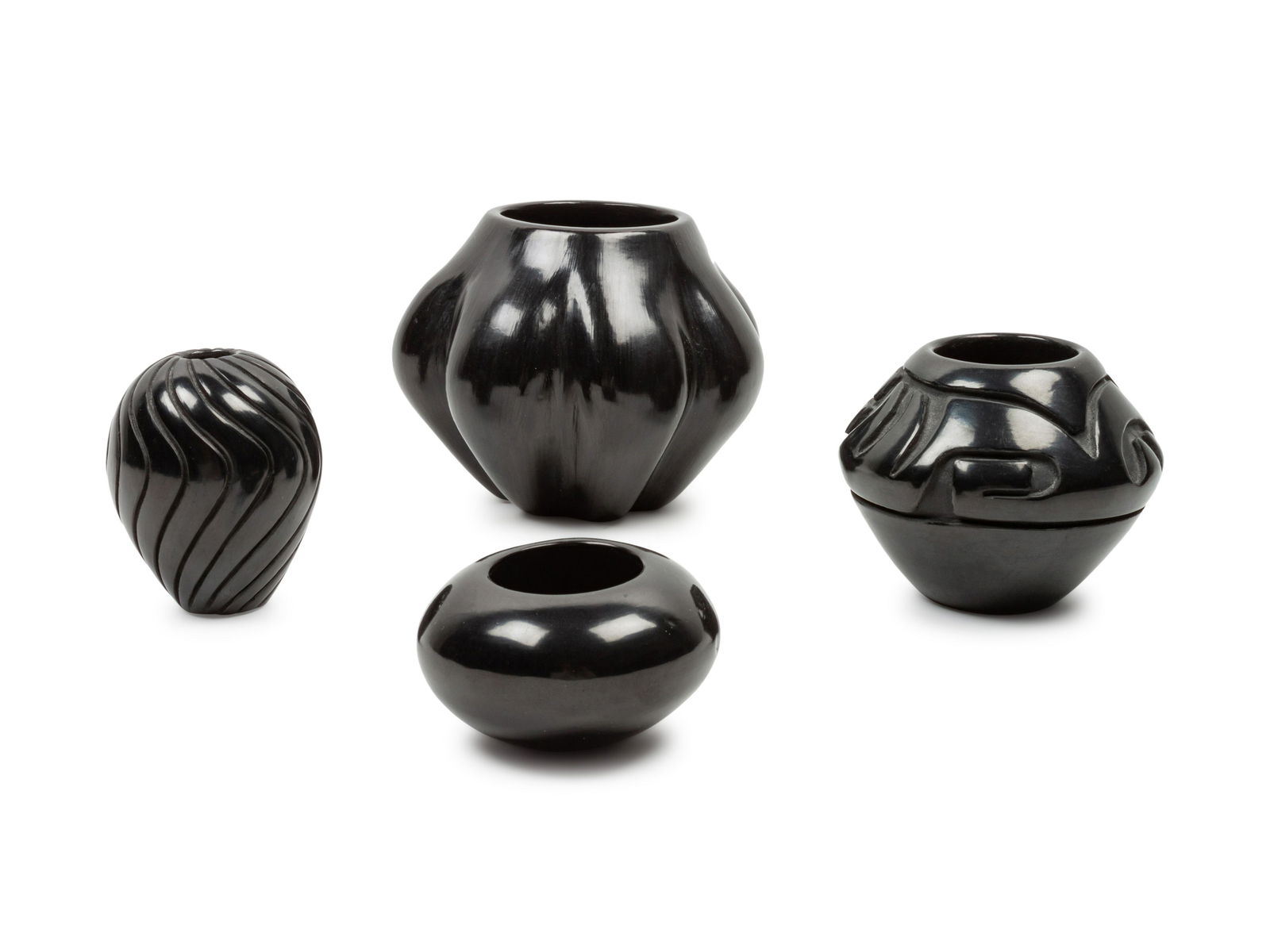 Santa Clara Blackware Jars largest height 4 x diameter (1 of 1)