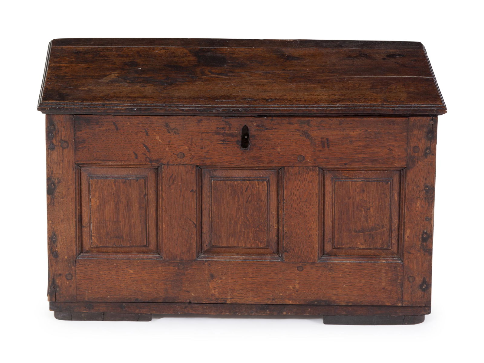 An English Oak Blanket Chest (1 of 2)
