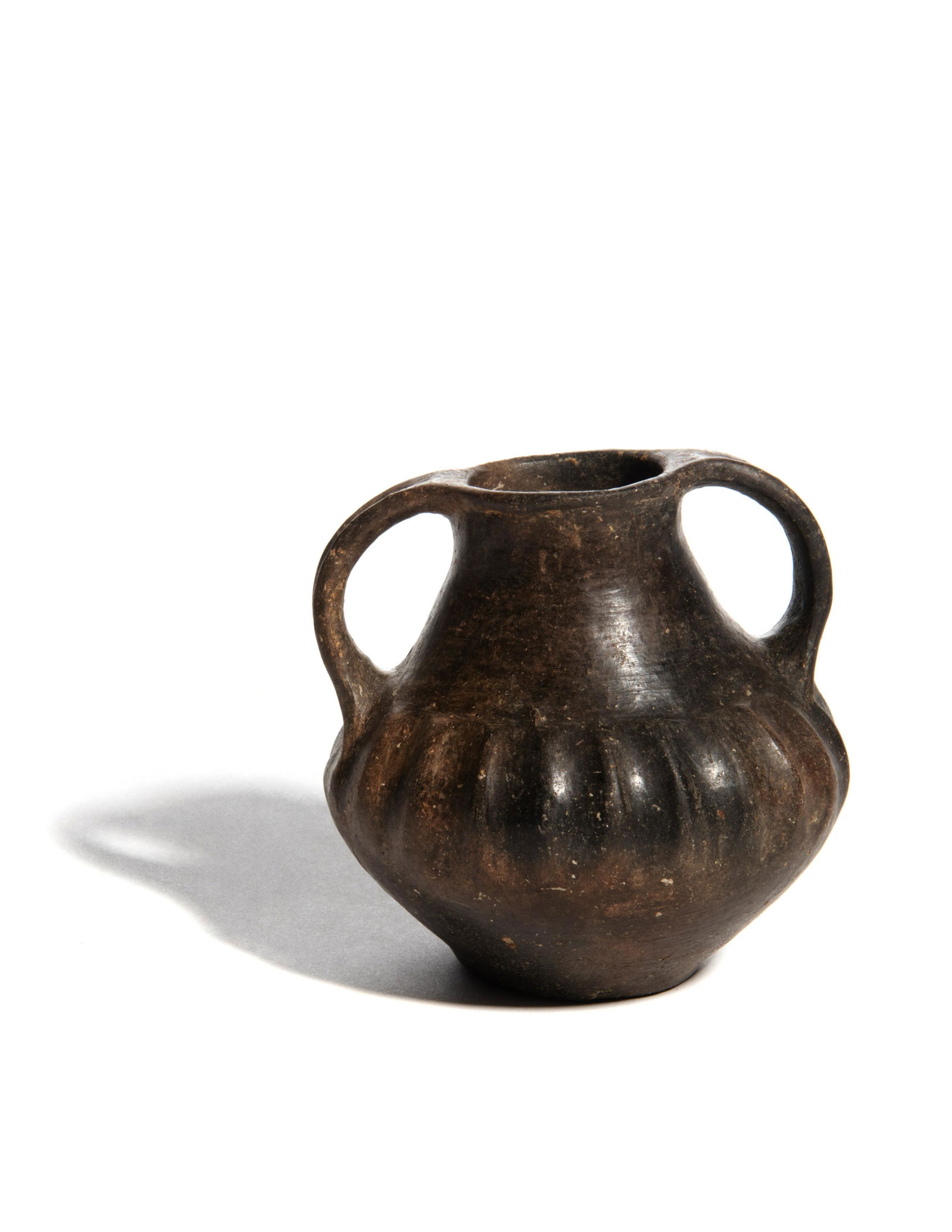 A Villanovan Impasto-Ware Amphoriskos (1 of 3)