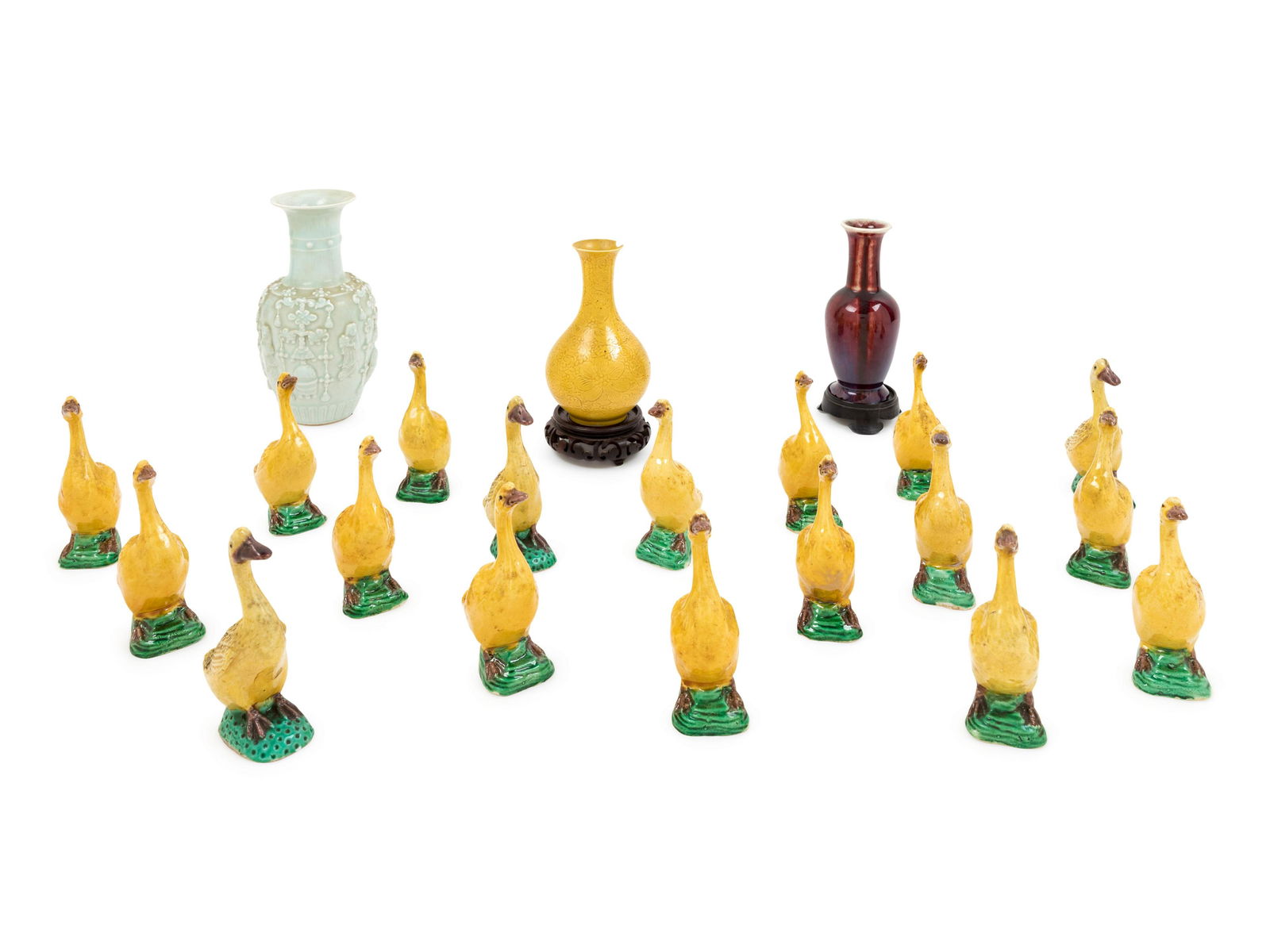 Twenty-one Chinese Porcelain Articles Height of tallest (1 of 2)