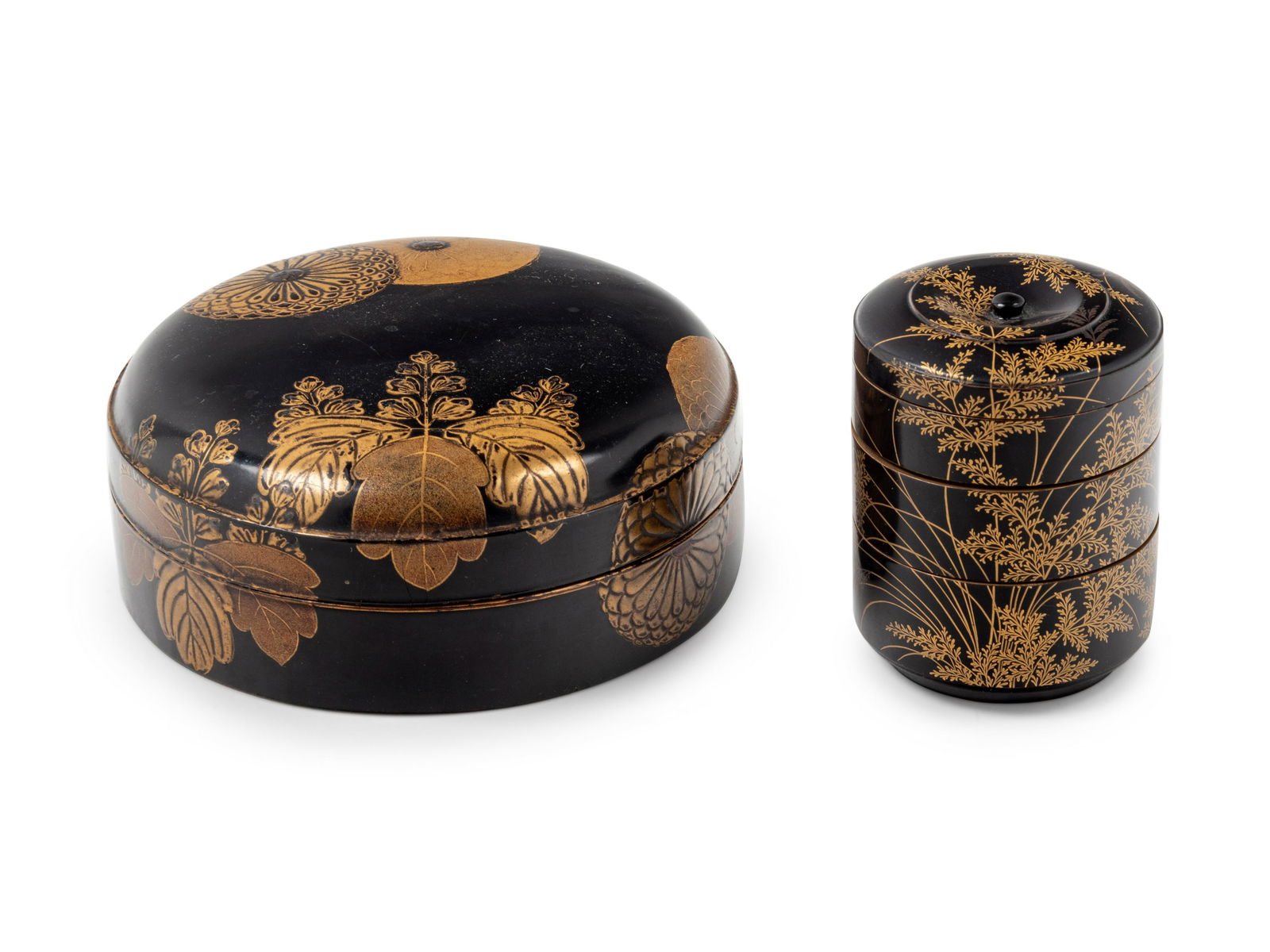 Two Japanese Gilt and Black Lacquered Boxes Diam of (1 of 2)