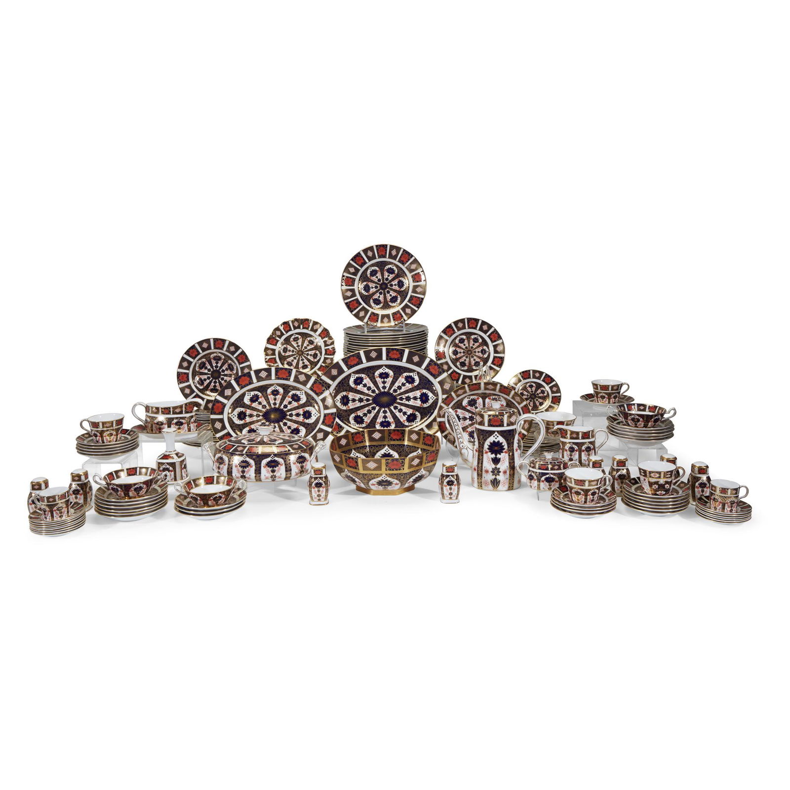 A Royal Crown Derby 'Old Imari' dinner service, Modern (1 of 3)