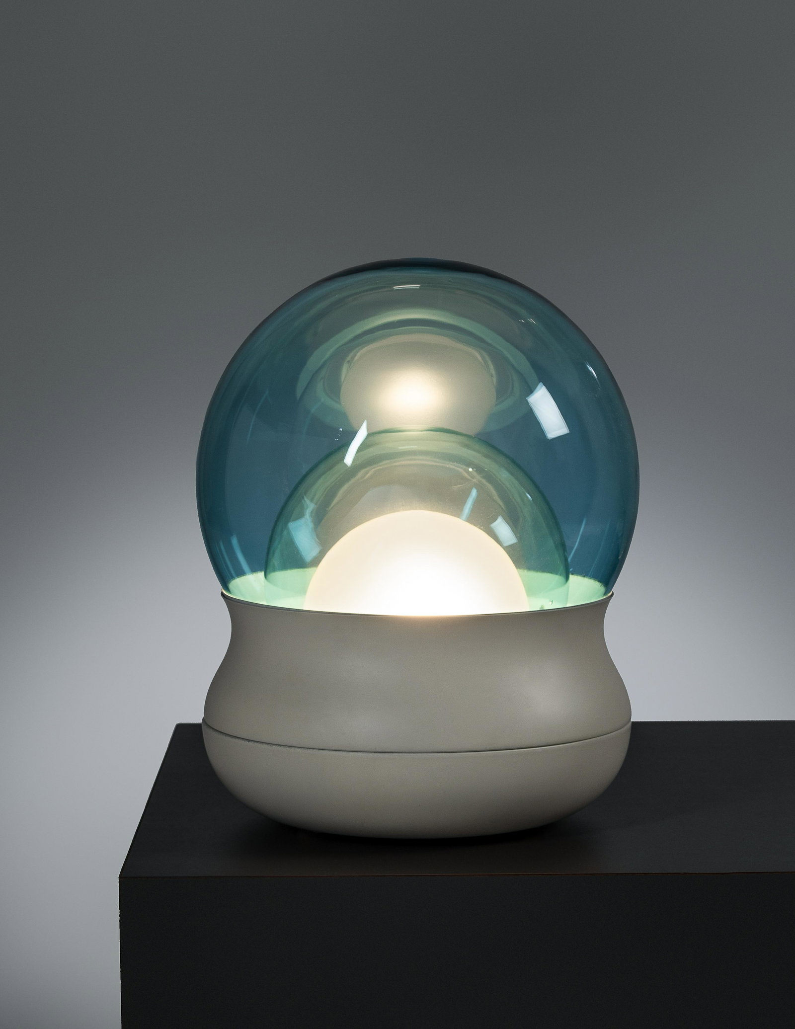 Stilnovo Italy, Mid 20th century Domed Orb Table Lamp: Stilnovo Italy, Mid 20th century Domed Orb Table Lamp enameled metal, blown glass stamped 'STILNOVO ITALY' to underside 16 x 12 x 12 inches. For condition inquiries please contact Nathan Brady at nath