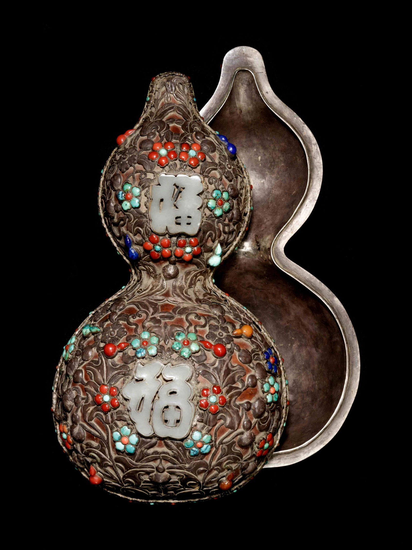 A Jade and Hardstone Embellished Silver Mounted Gourd (1 of 7)