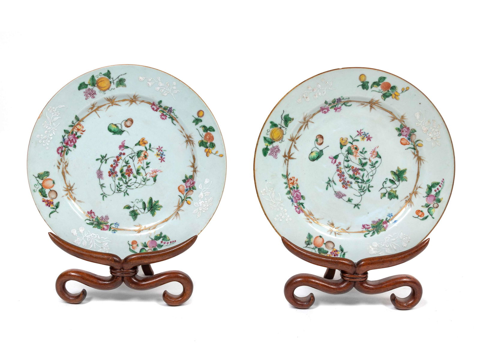 A Pair of Chinese Export Style Porcelain Plates with (1 of 3)