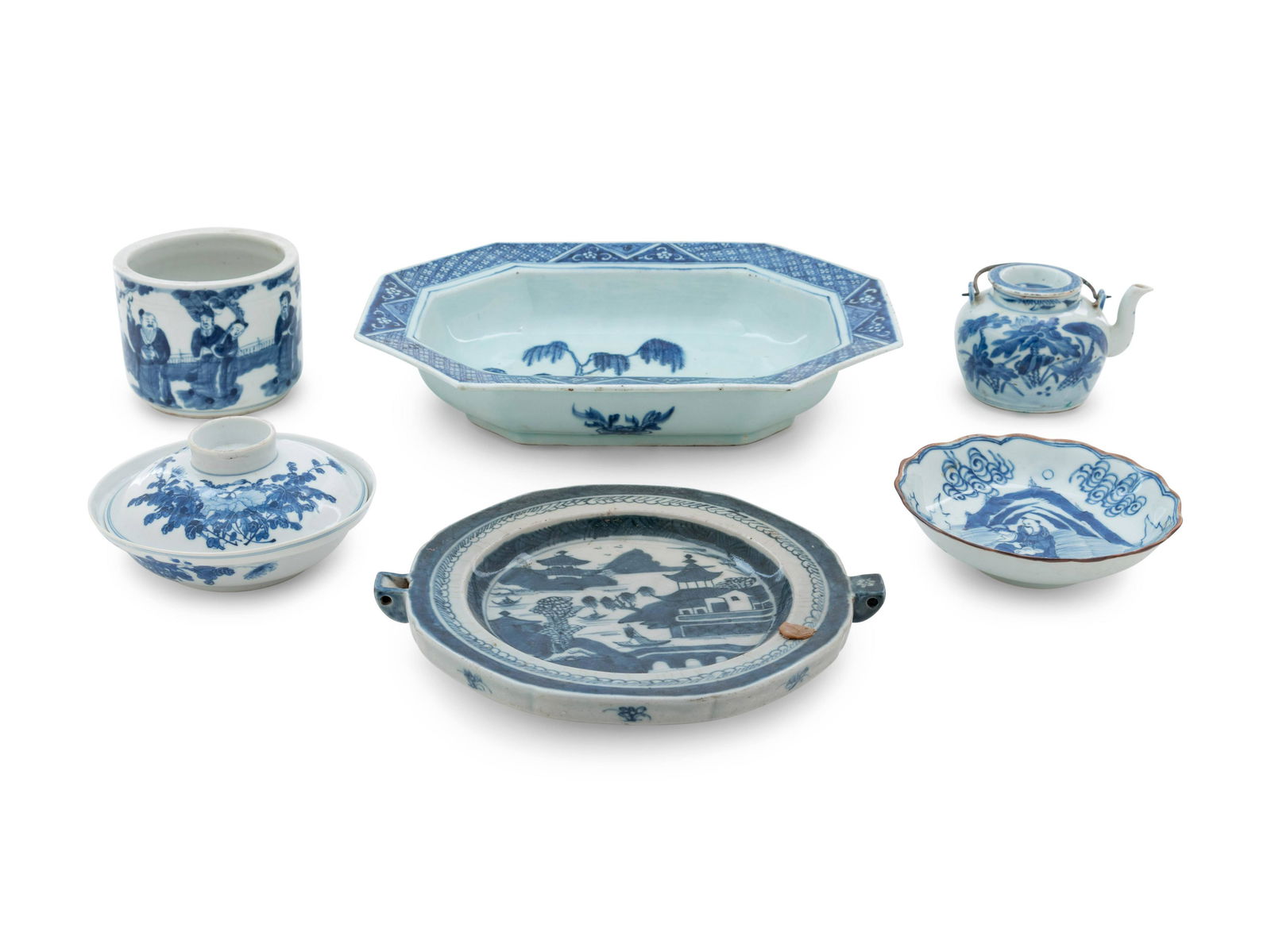 Six Chinese Blue and White Porcelain Wares (1 of 4)