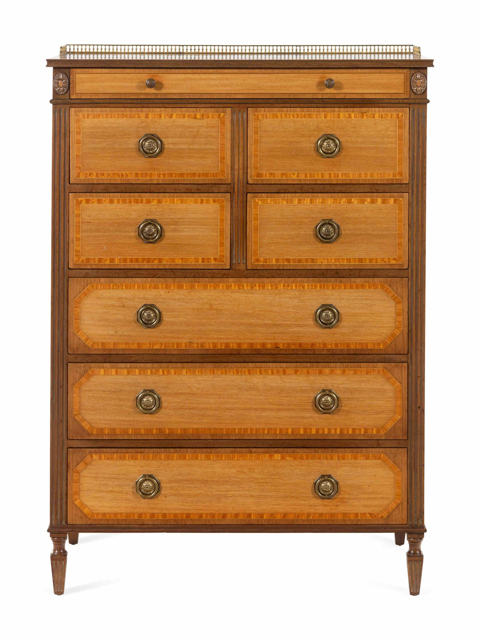 A Kittinger Federal Style Satinwood Banded Mahogany: A Kittinger Federal Style Satinwood Banded Mahogany Chest of Drawers 20th Century Height 51 5/8 x width 36 1/2 x depth 20 inches.