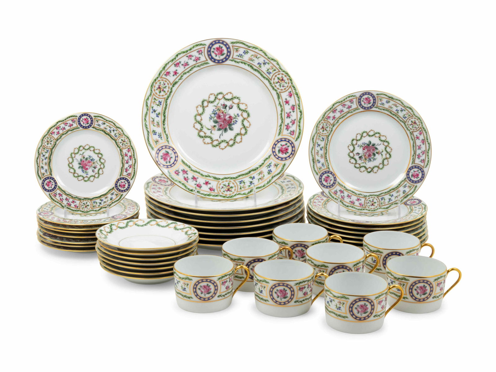 A Set of Haviland China: A Set of Haviland China comprising: 8 dinner plates 8 salad plates 8 bread and butter plates 8 tea cups 8 saucers (one broken)