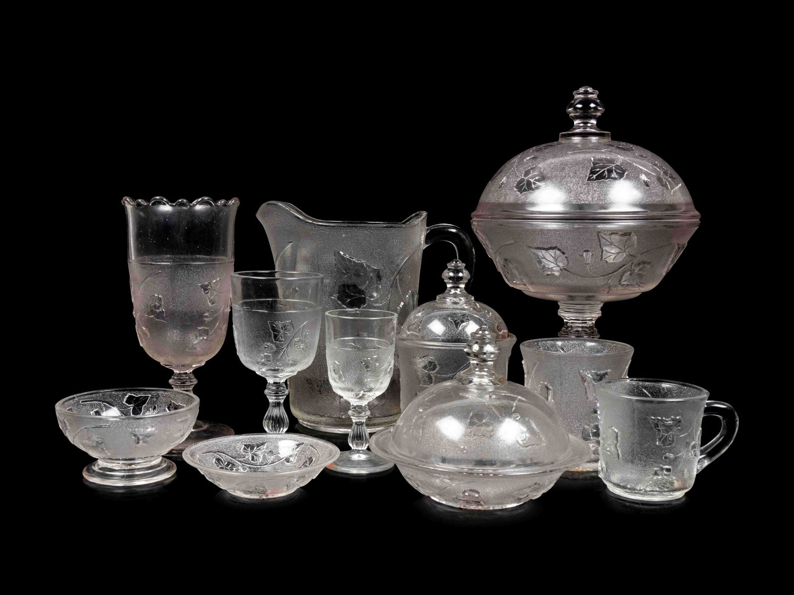 A Cooperative Flint Glass Co. Ivy in the Snow Service (1 of 1)