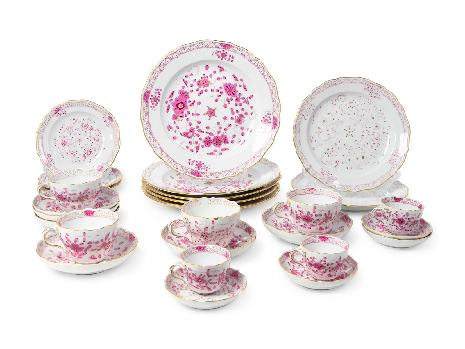 A Meissen Porcelain Assembled Dinner Service Dinner (1 of 2)