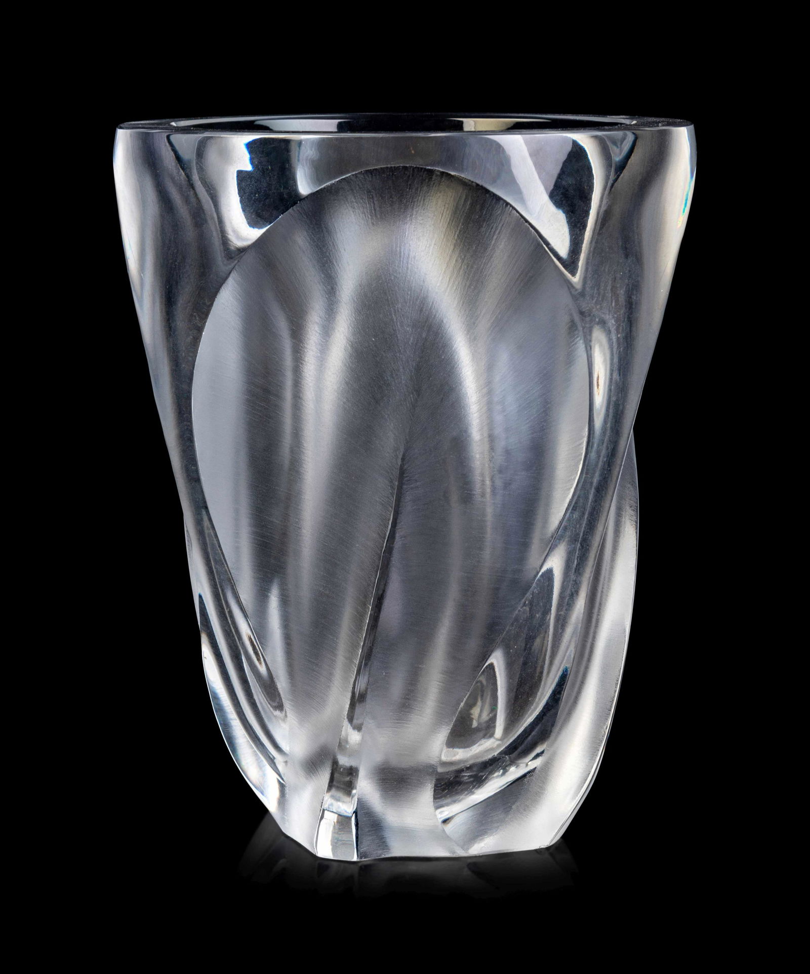 A Lalique Ingrid Vase  (1 of 2)