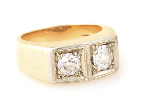 A 14 Karat Yellow Gold and Diamond Ring, 6.30 dwts.: A 14 Karat Yellow Gold and Diamond Ring, containing two old European cut diamonds weighing approximately 0.93 carat total. 6.30 dwts.