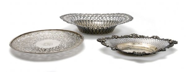 An American Sterling Silver Bowl, Berry and Whitmore, W: An American Sterling Silver Bowl, Berry and Whitmore, of oval form with reticulated decoration, together with a smaller Spaulding example and a Gorham reticulated tray; approximate weight 26.42 ozt. W