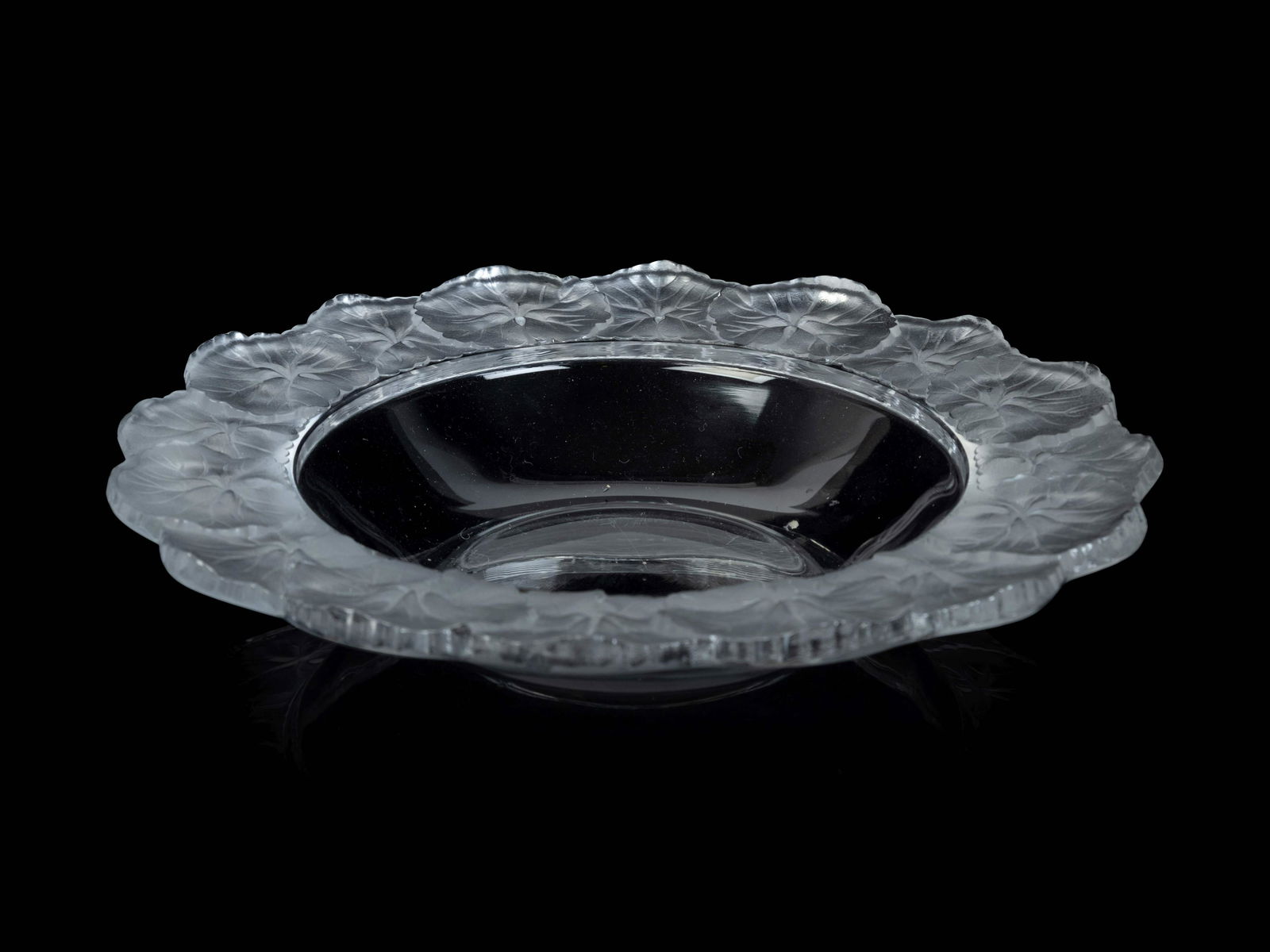A Lalique Honfleur Bowl (1 of 2)