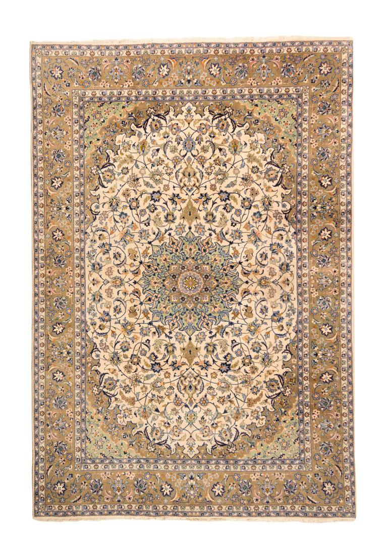 A Kashan Wool Rug (1 of 3)