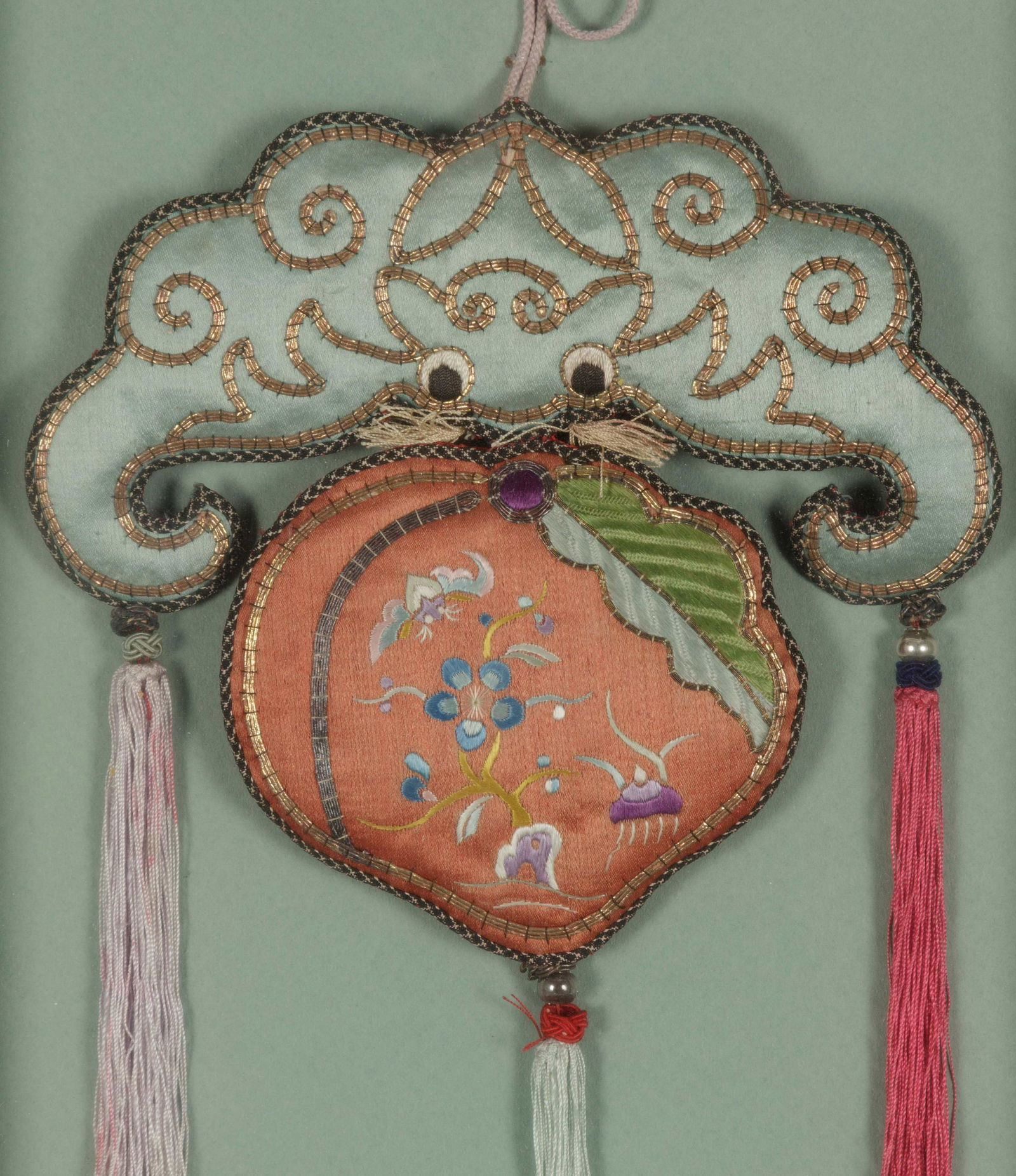 10 Chinese Embroidered and Woven Silk Articles (1 of 20)