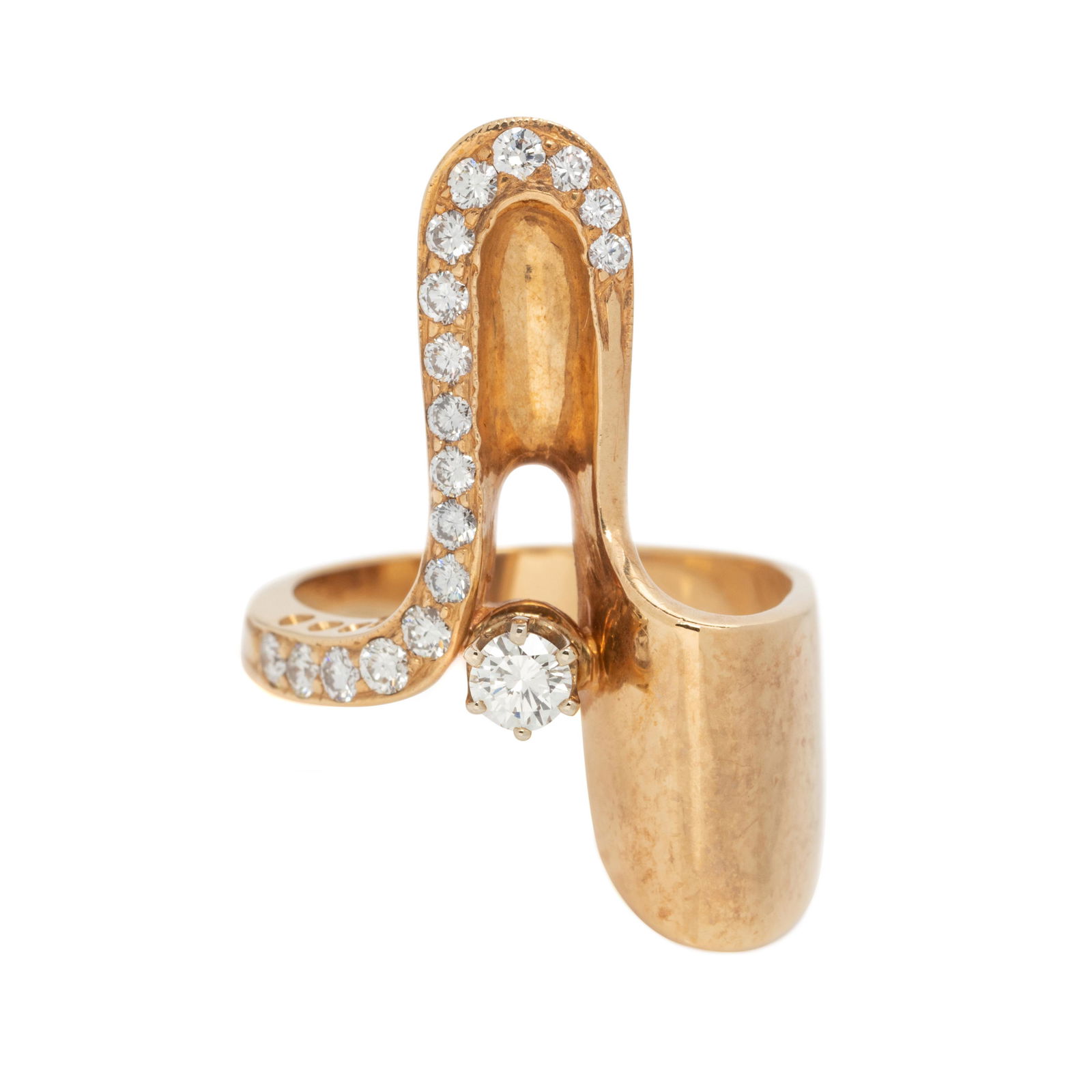 YELLOW GOLD AND DIAMOND RING (1 of 4)