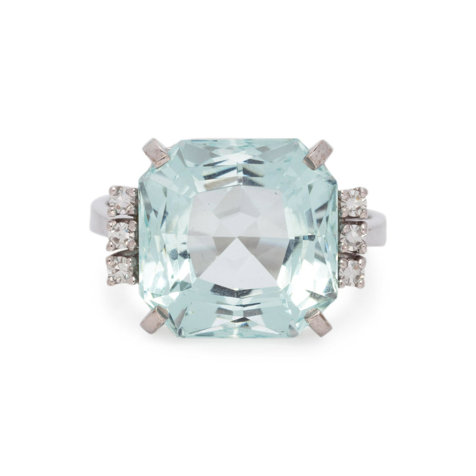 AQUAMARINE AND DIAMOND RING (1 of 3)