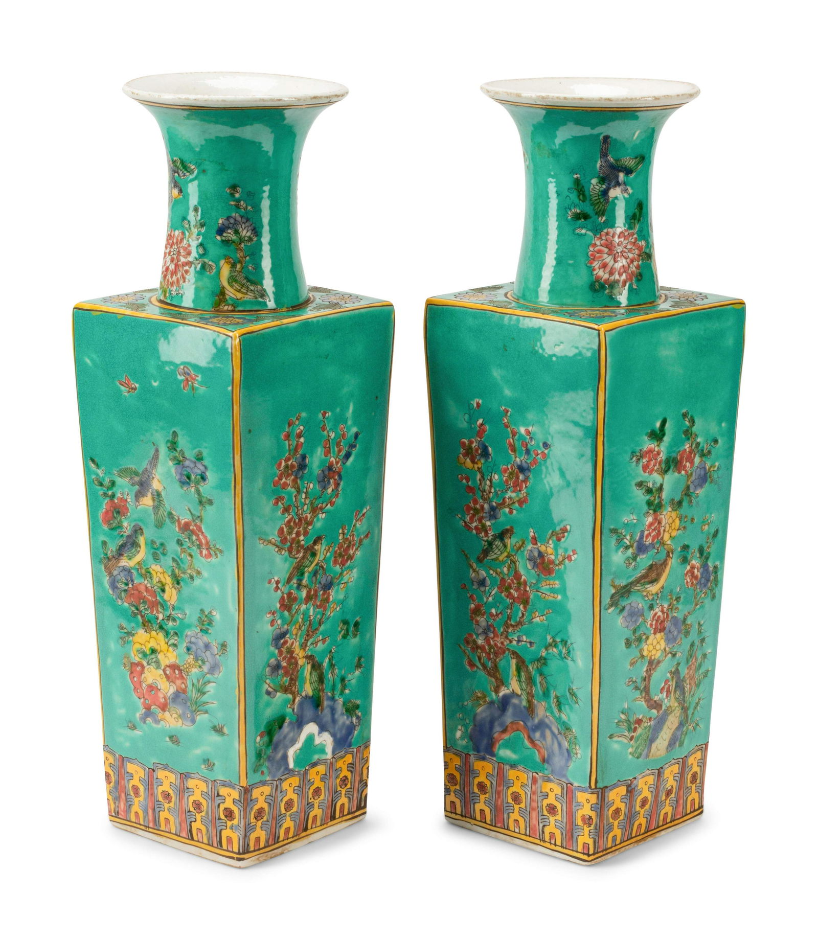 A Pair of Chinese Export Porcelain Vases (1 of 1)