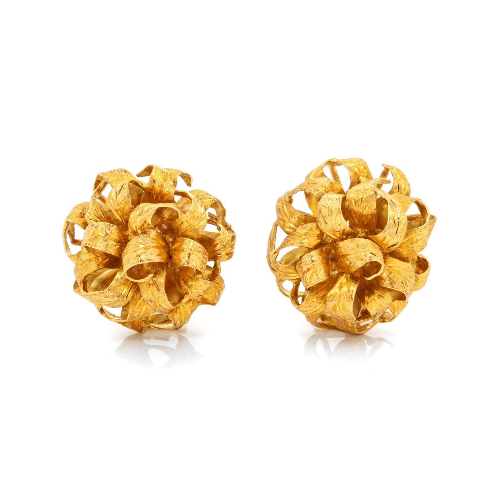 YELLOW GOLD EARCLIPS (1 of 2)