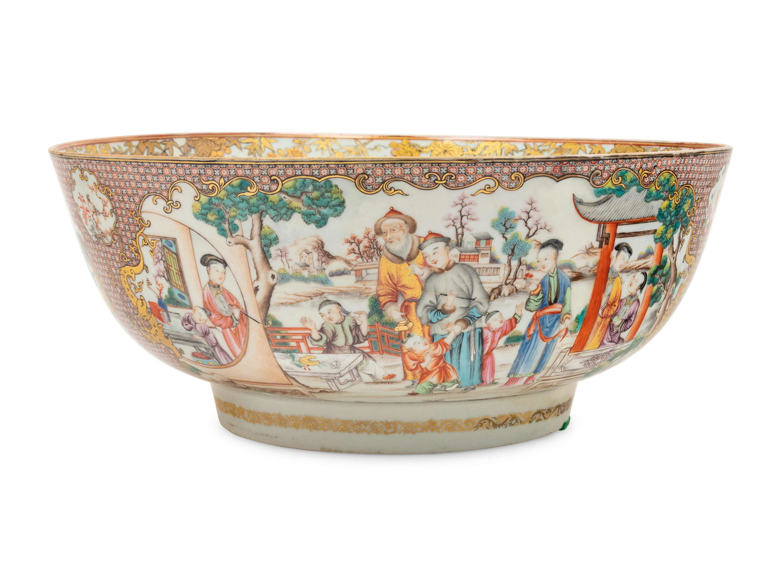 A Chinese Export Porcelain Punch Bowl (1 of 4)