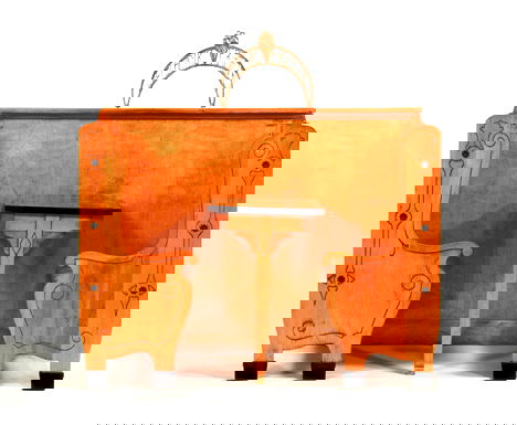 Ice cream parlor booth, , Wooden ice cream parlor: Ice cream parlor booth Wooden ice cream parlor booth containing twin settees and table attached to backboard together with a brass "Electro Freeze" ice cream sign. H:46 1/2" W:59 3/4" D:44 1/4" "