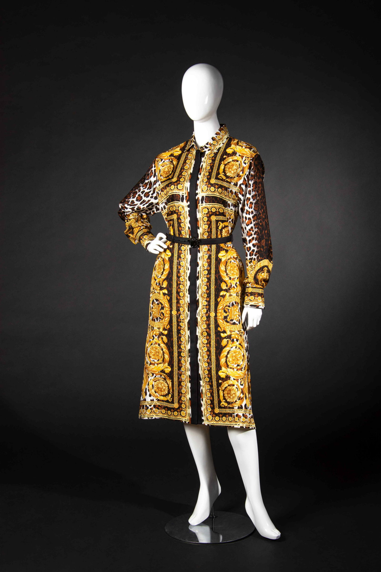 Versace Tribute "Wild Baroque" Silk Print Shirt Dress: Versace Tribute "Wild Baroque" Silk Print Shirt Dress and Scarf, Spring 2018 For the Spring 2018 collection, Donatella Versace paid tribute to the work of her late brother Gianni Versace. 2018 marked