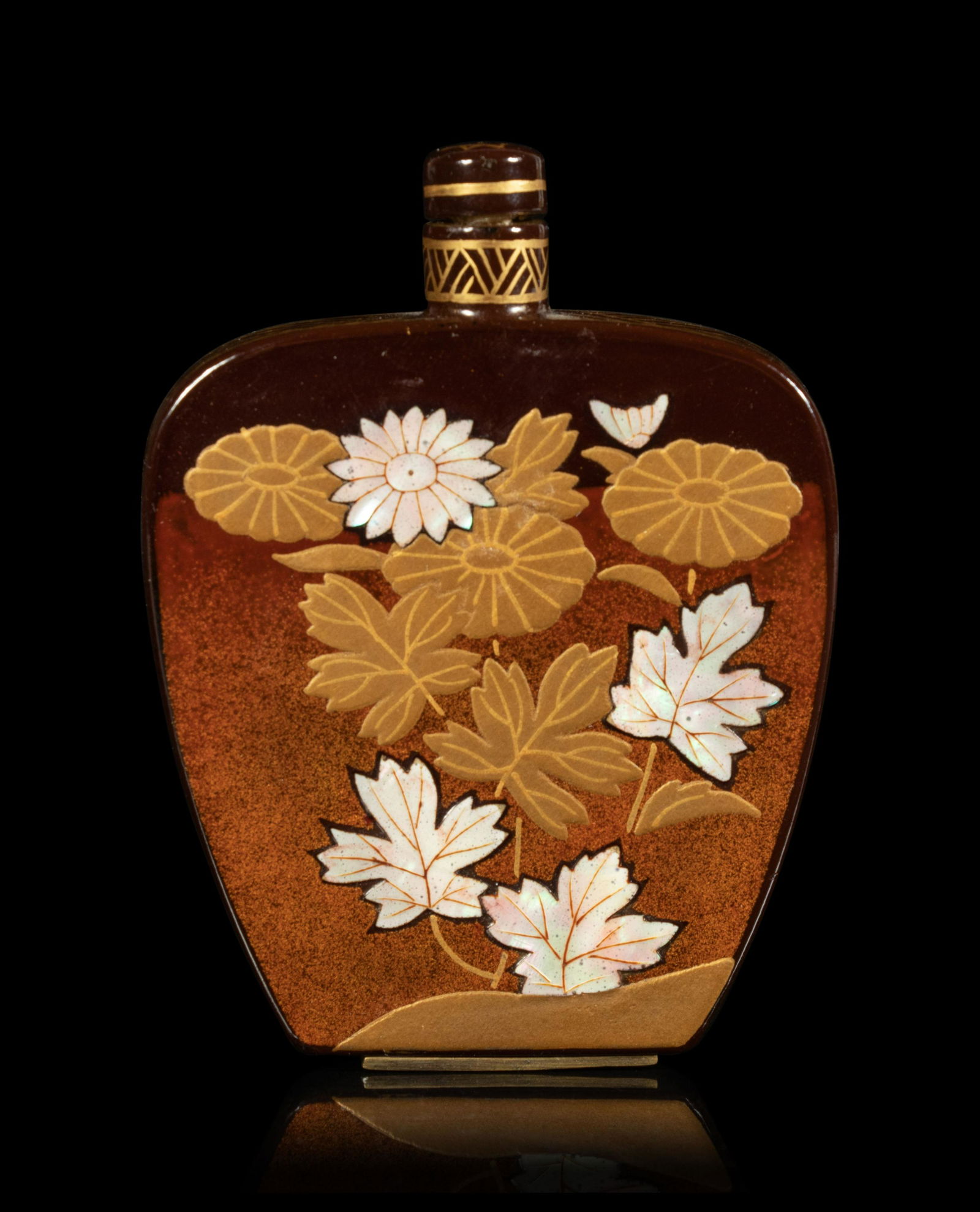 A Embellished Lacquer Snuff Bottle (1 of 3)