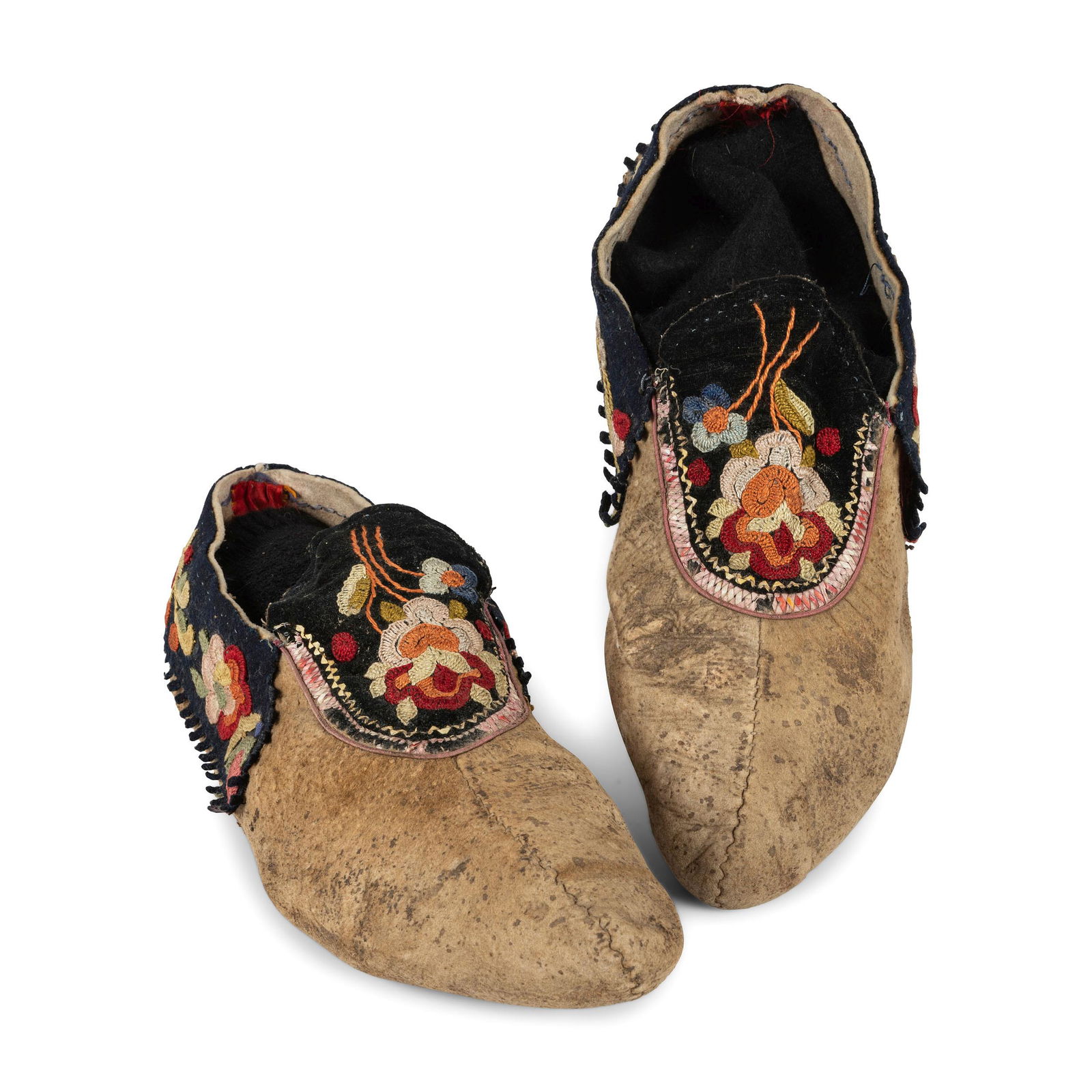 Haudenosaunee Quilled and Embroidered Hide Moccasins (1 of 4)