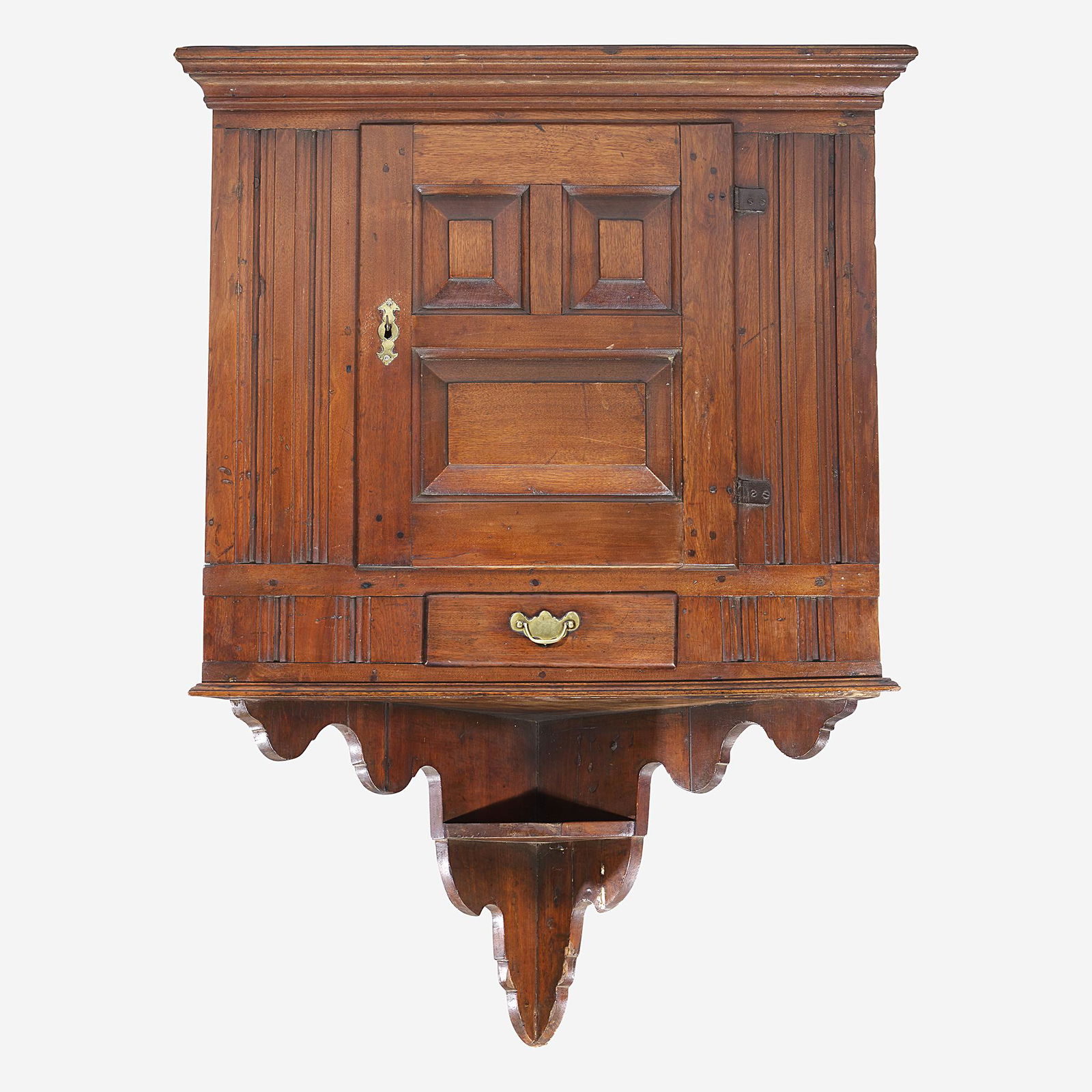A Queen Anne walnut hanging corner cupboard Chichester, (1 of 1)