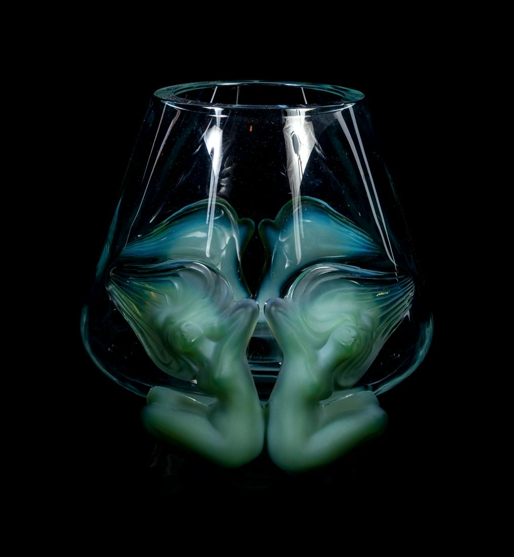 A Lalique Antinea Vase (1 of 4)