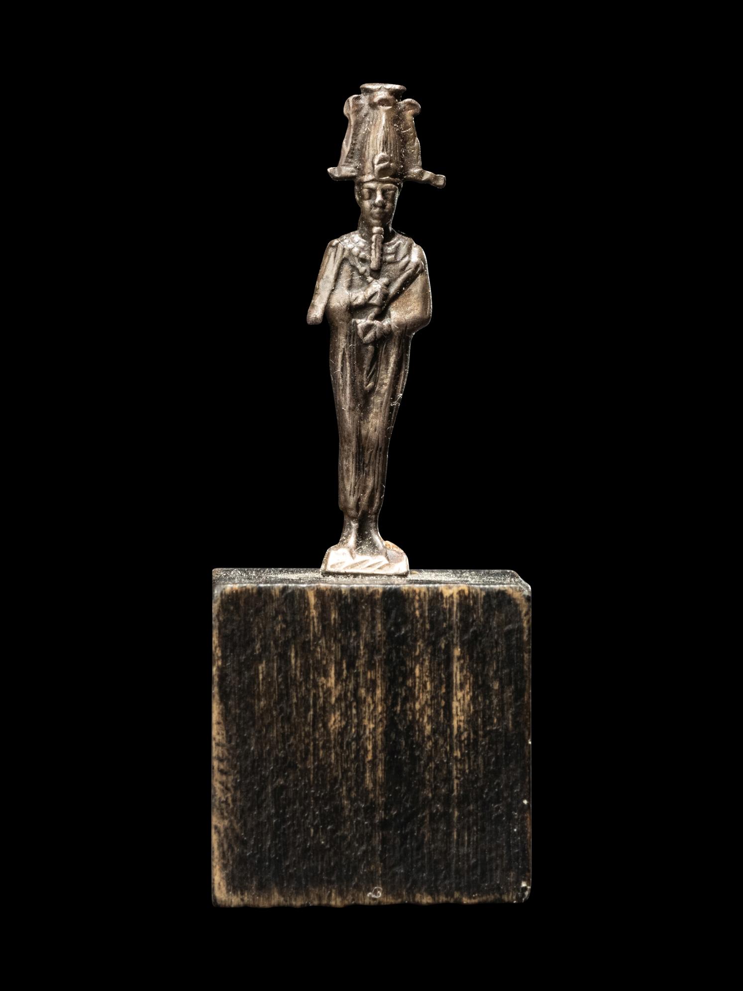 An Egyptian Silver Osiris Height 1 inch (2.5 cm). (1 of 4)