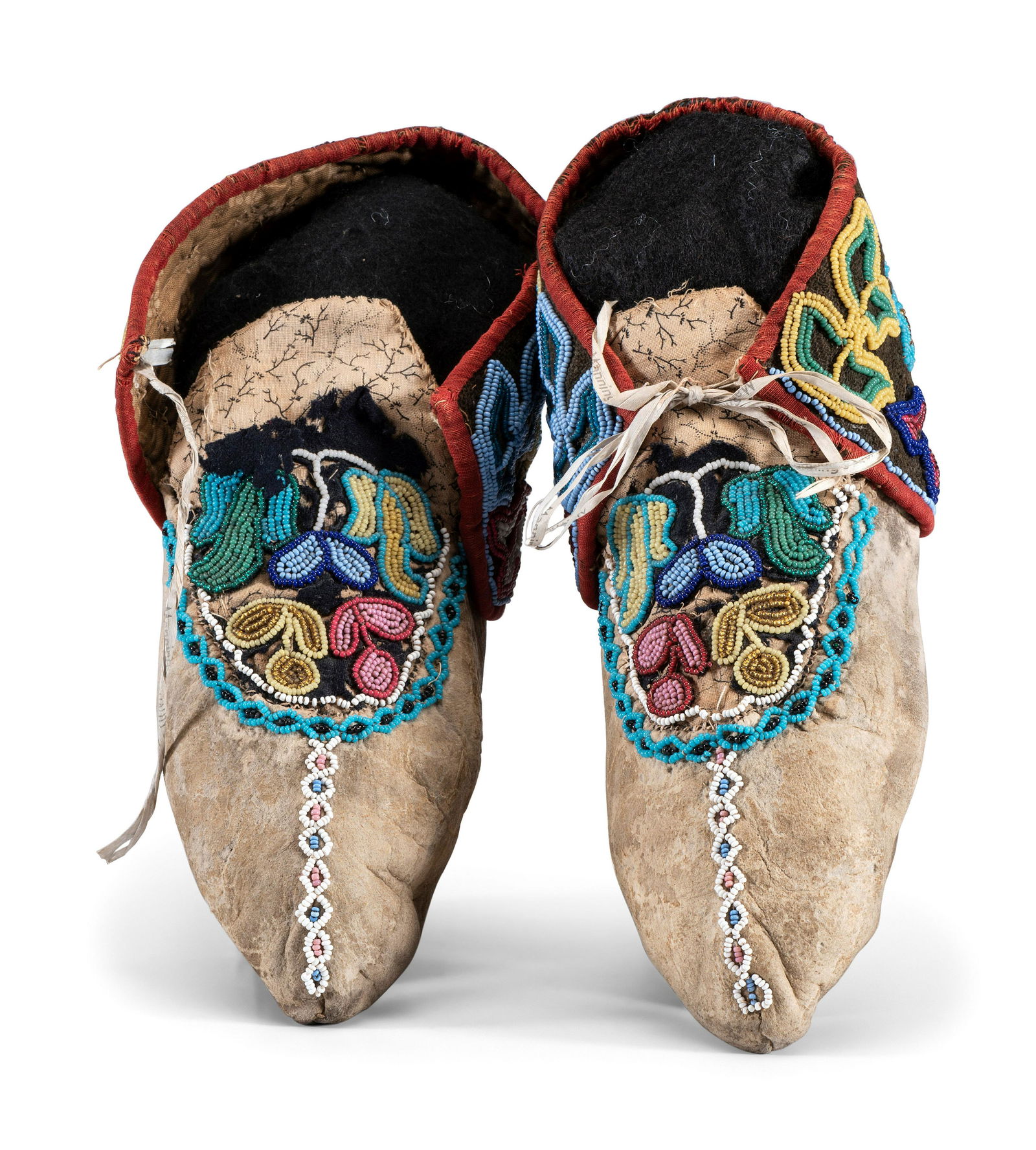 Anishinaabe Beaded Hide Moccasins (1 of 3)