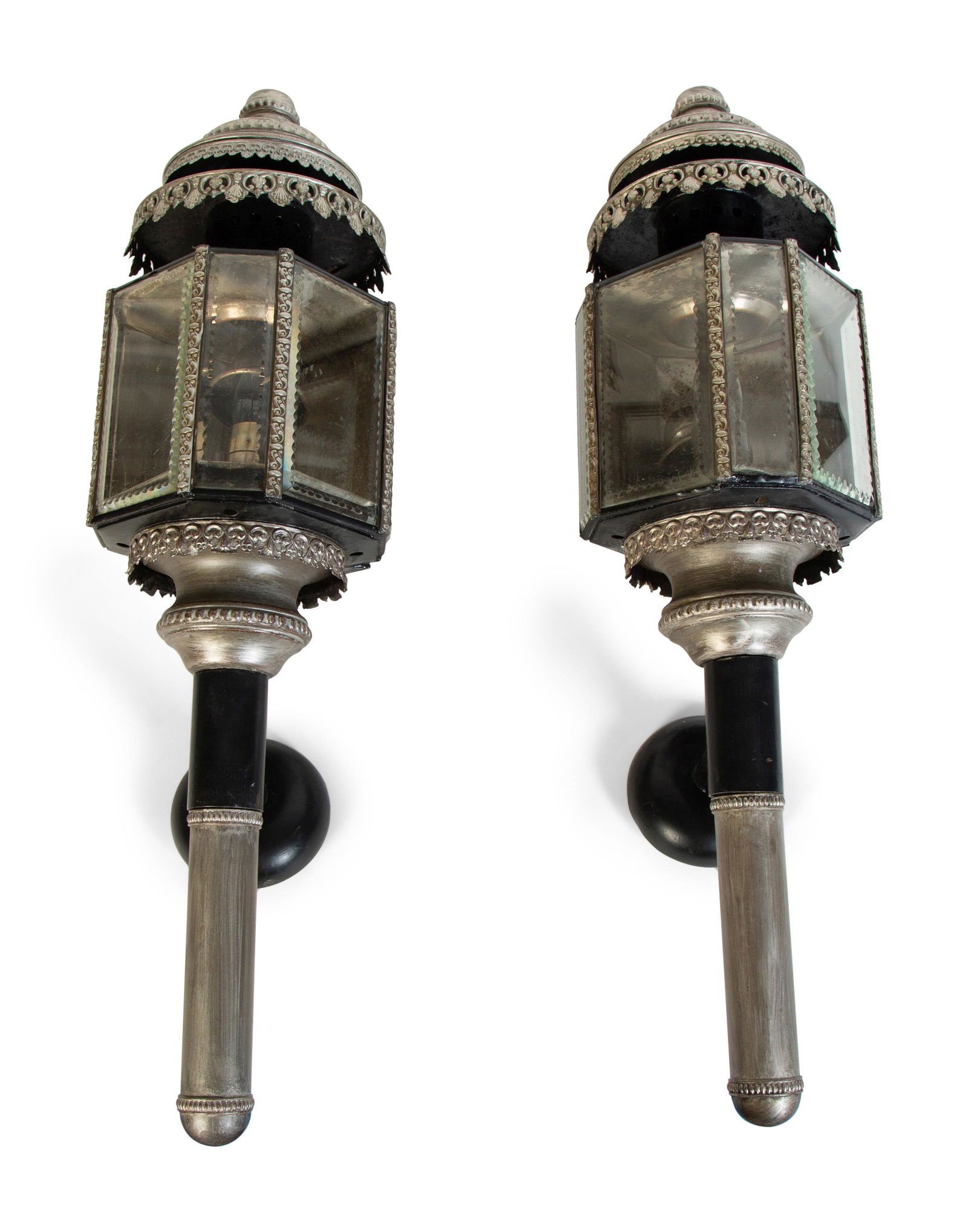 A Pair of Victorian Black and Silver Painted Tole Coach (1 of 2)