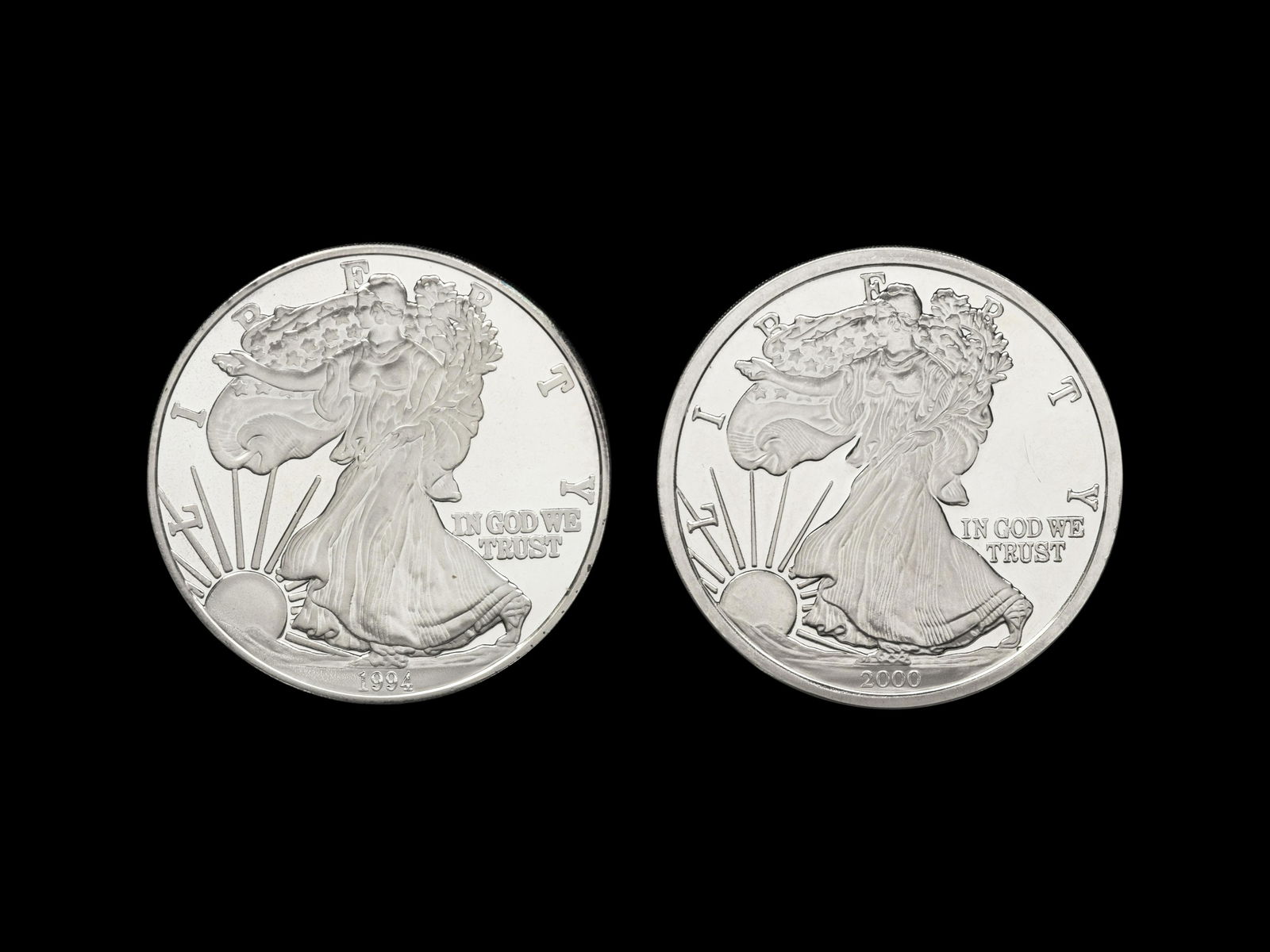 [PRIVATE ISSUE] Two 1-Pound Silver Rounds (1 of 2)
