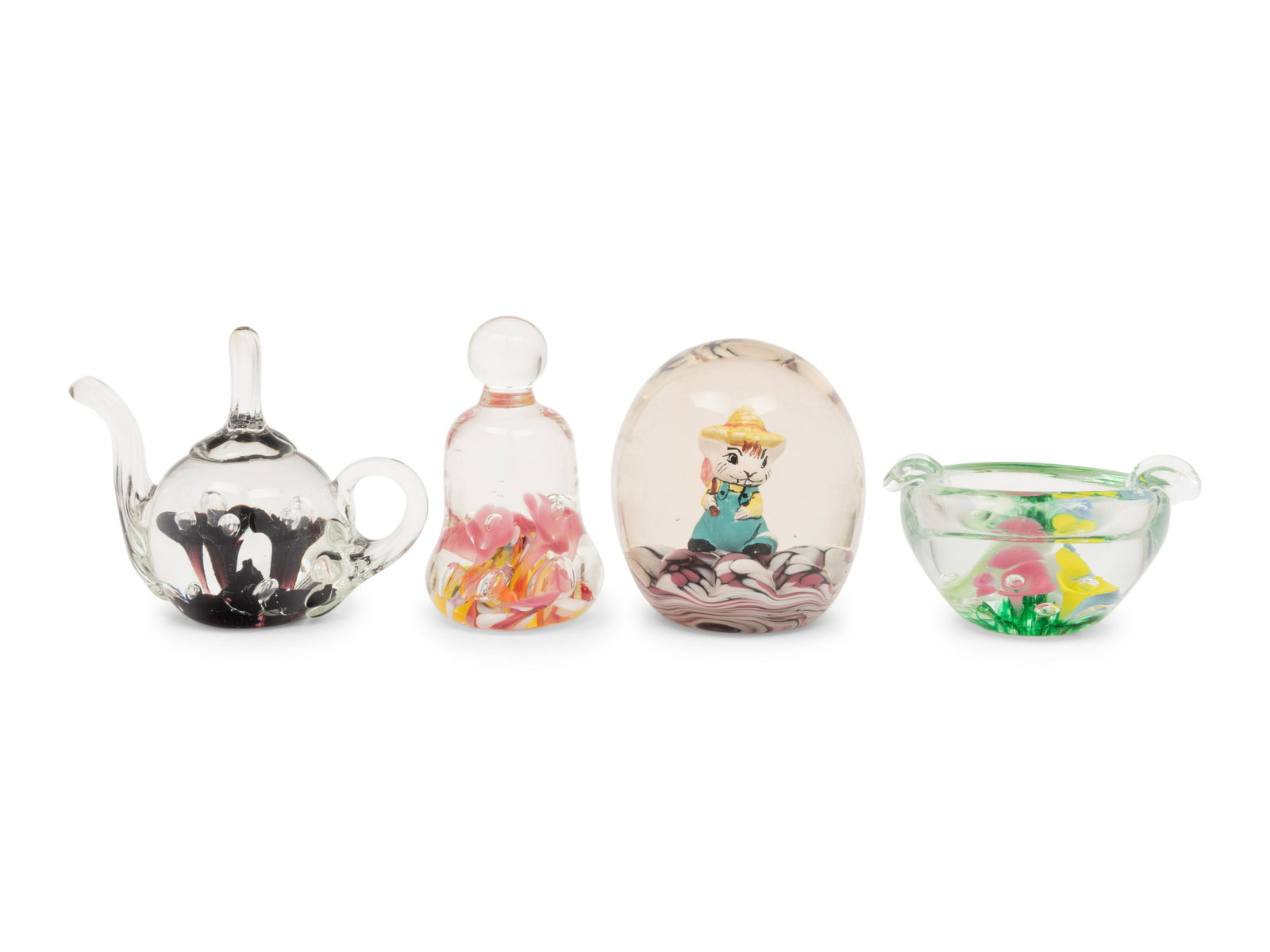 A Group of Four St. Clair Glass Articles (1 of 4)