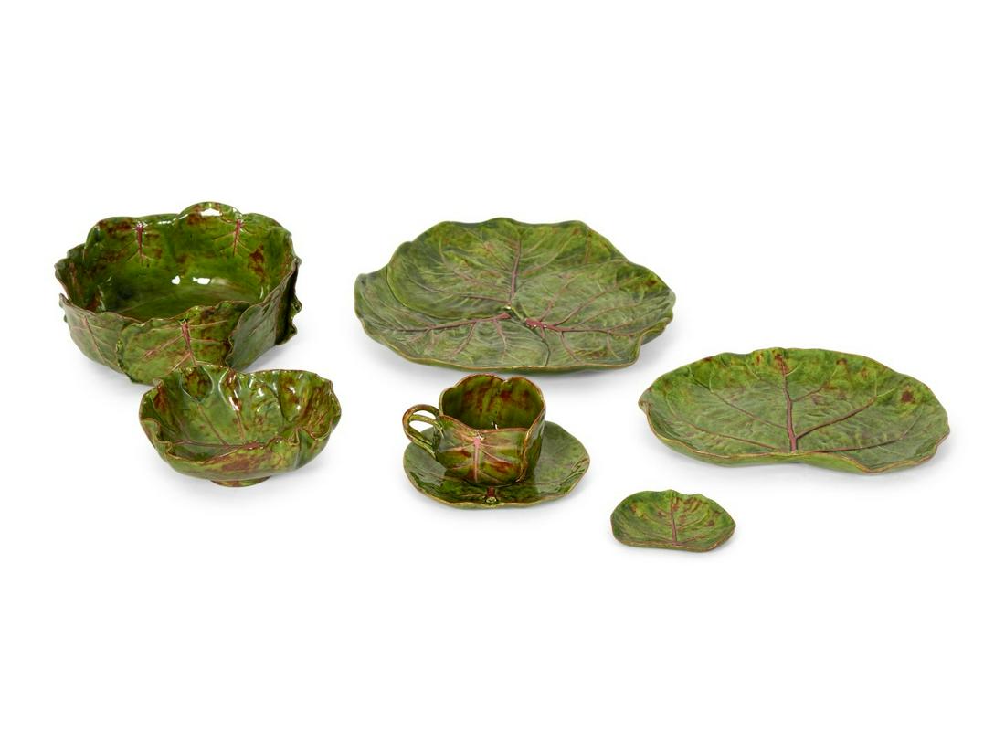 A Dodie Thayer Seagrape Pattern Dinner Service Diameter (1 of 3)