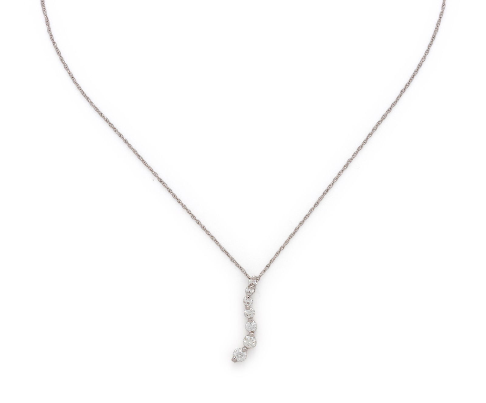 WHITE GOLD AND DIAMOND PENDANT/NECKLACE (1 of 2)