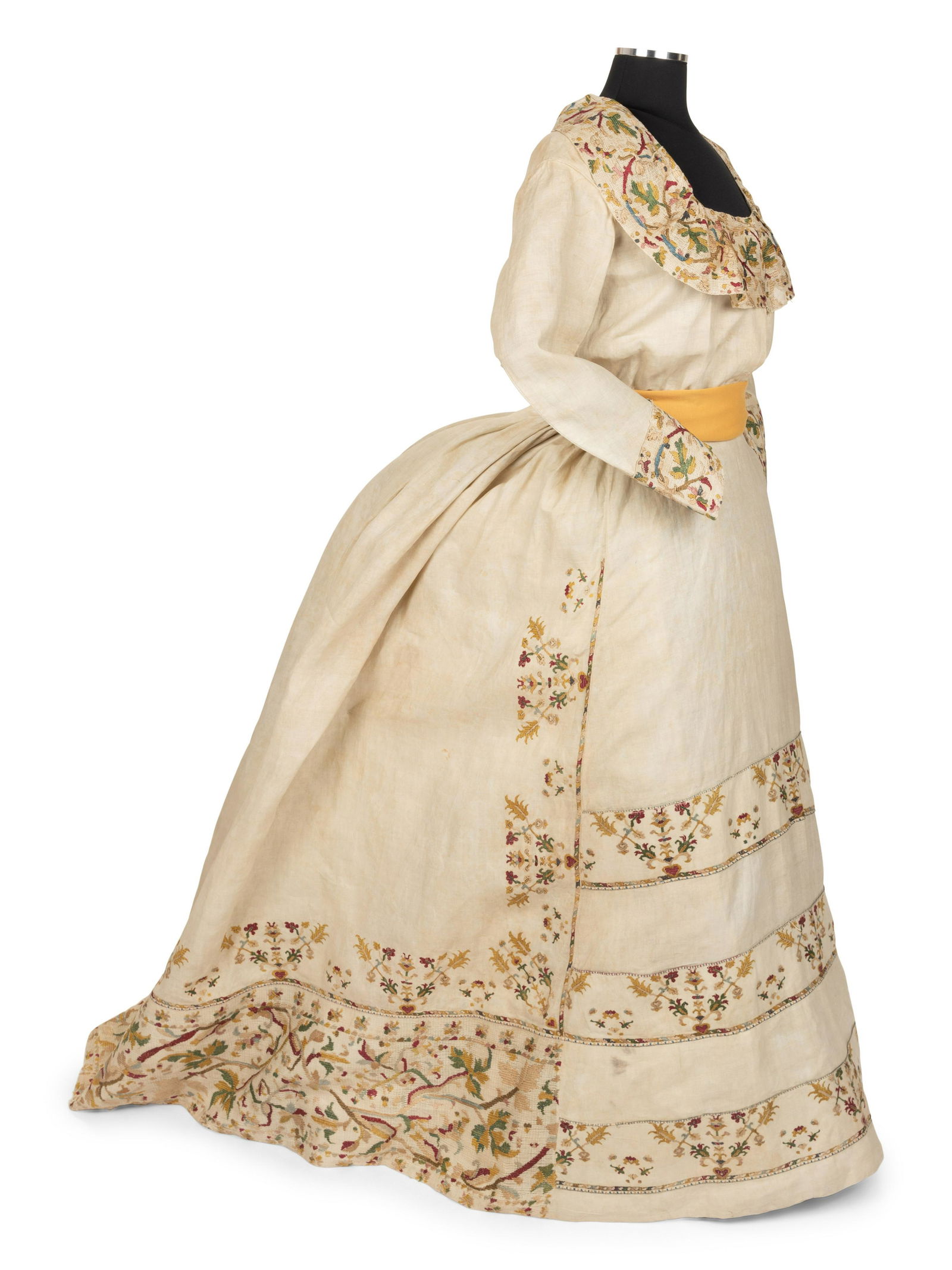 Linen Day Dress a  la 18th Century with (1 of 6)